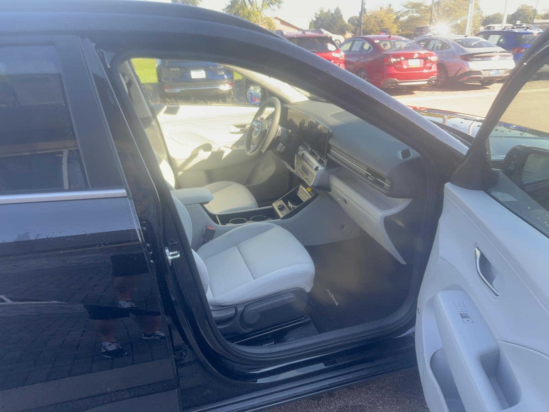 2026 Hyundai Kona Limited AWD, photo 5 of 12