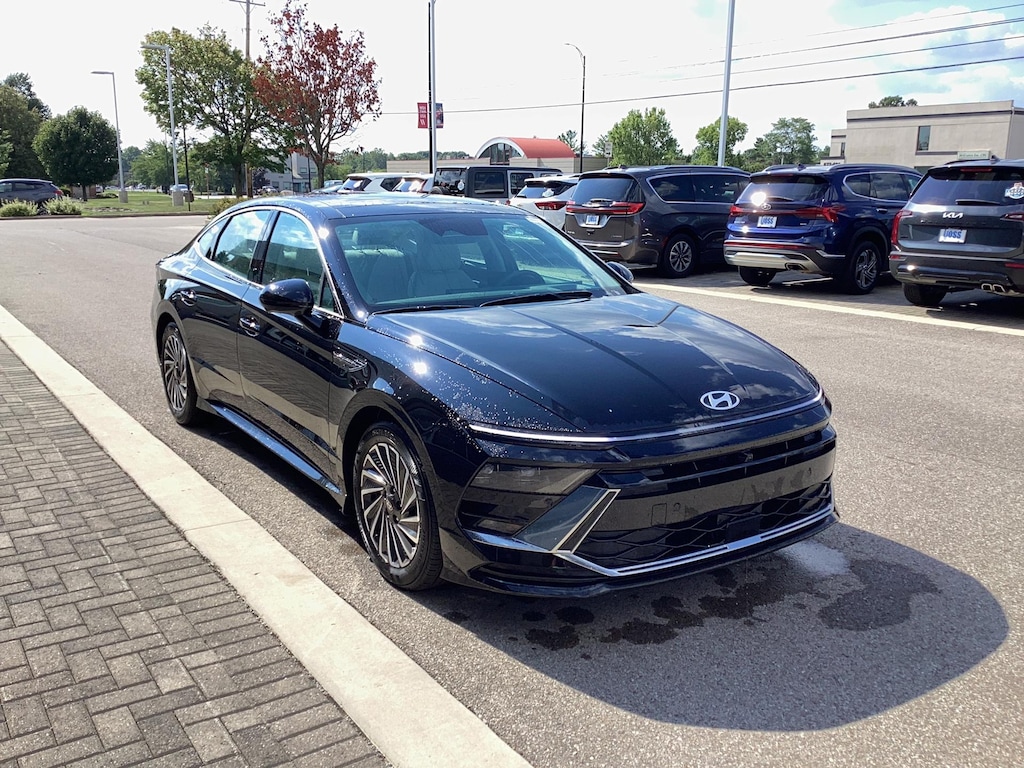 New 2026 Hyundai Sonata Hybrid Limited Sedan