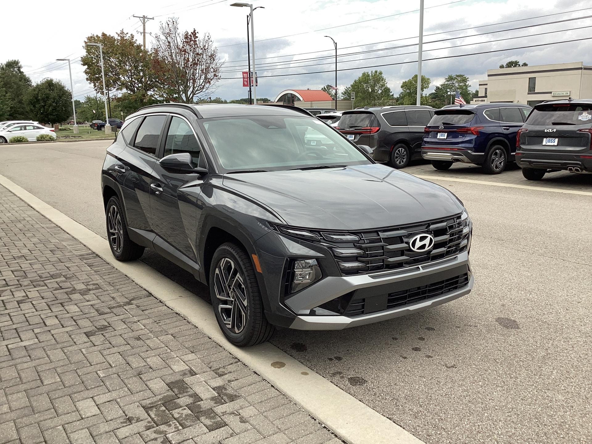 2026 Hyundai Tucson SEL Plus AWD, photo 2 of 12