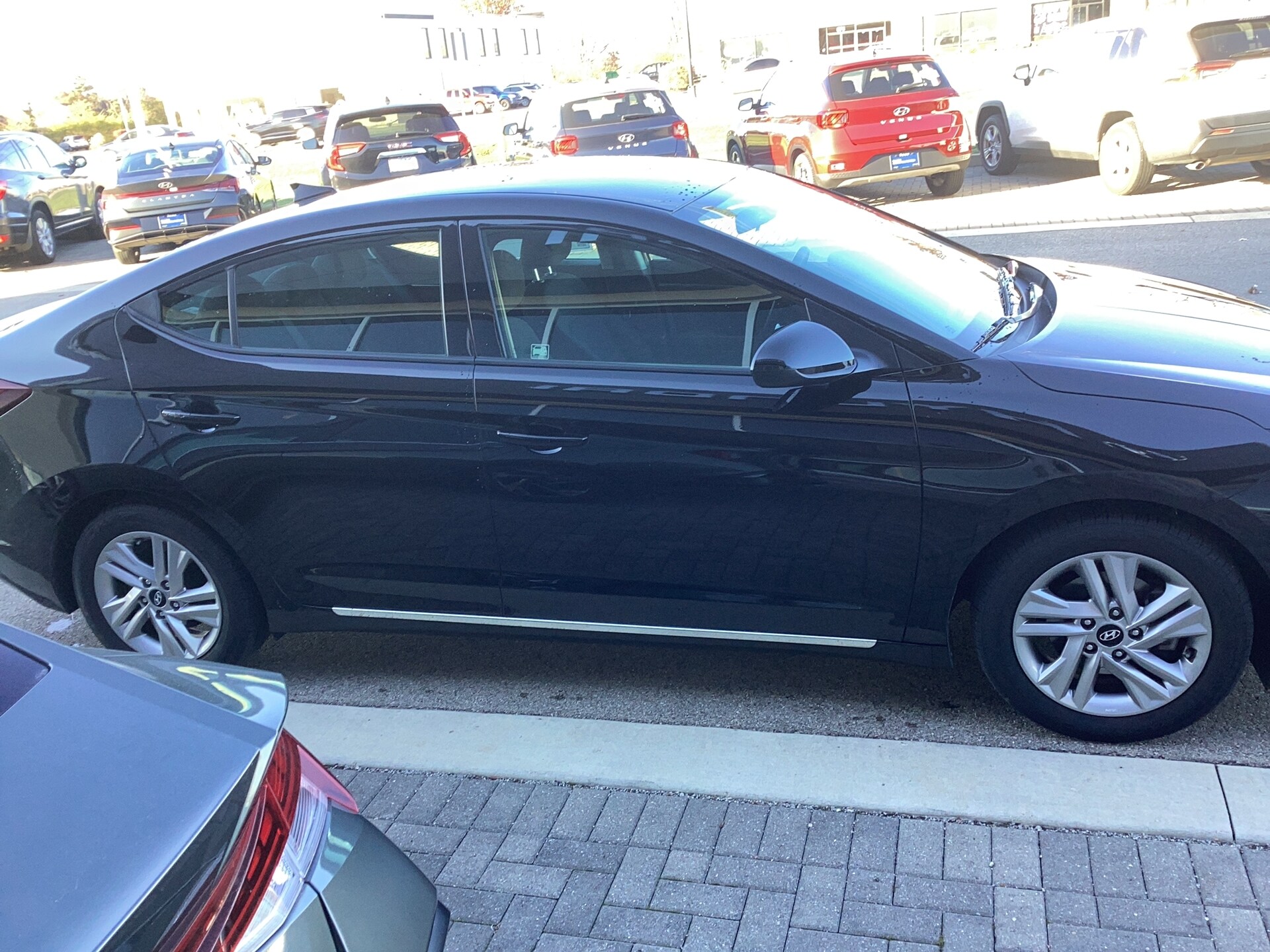 2020 Hyundai Elantra SEL Value Edition Limited photo 2