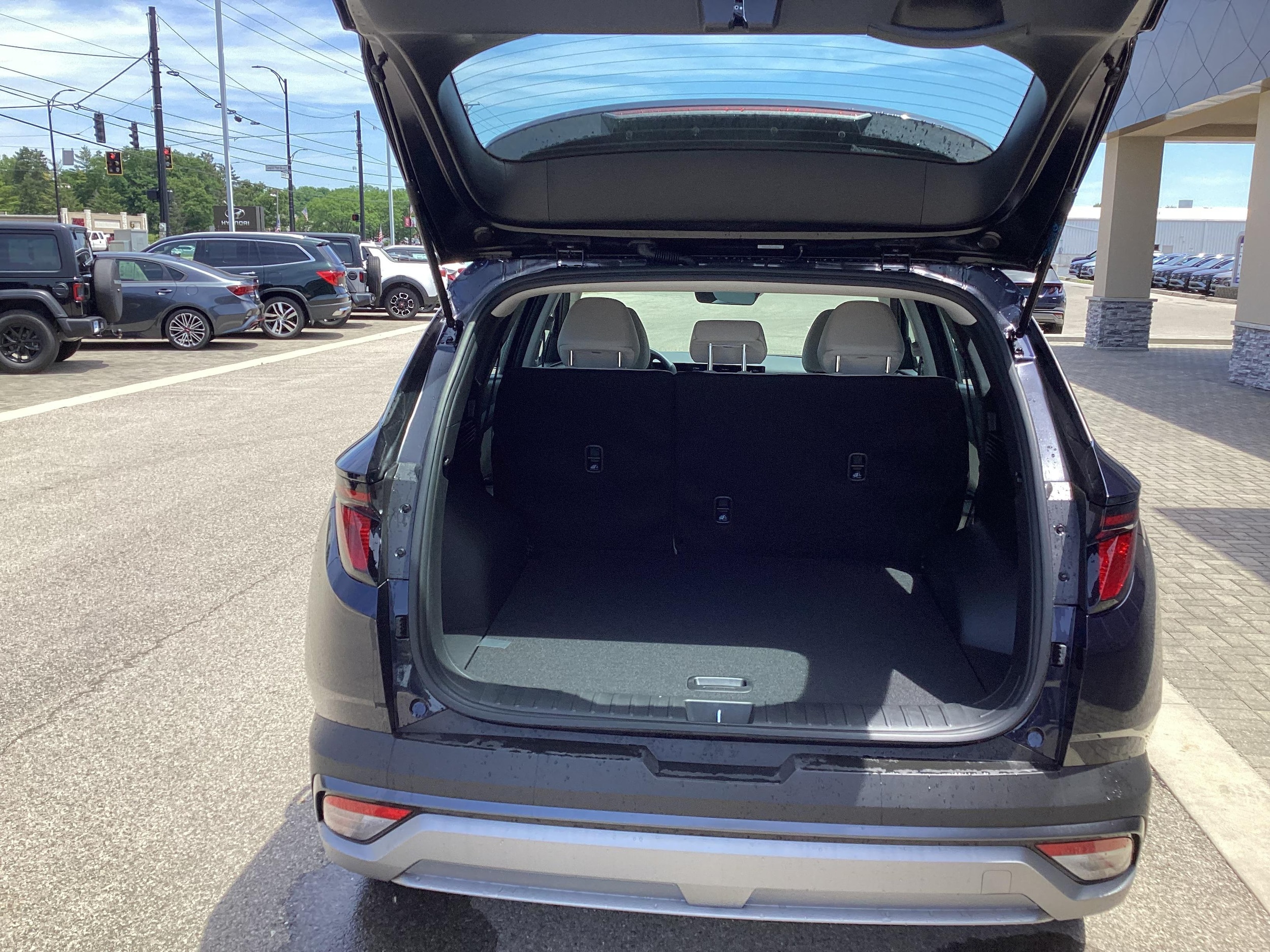 2026 Hyundai Tucson Hybrid Blue, photo 3 of 12