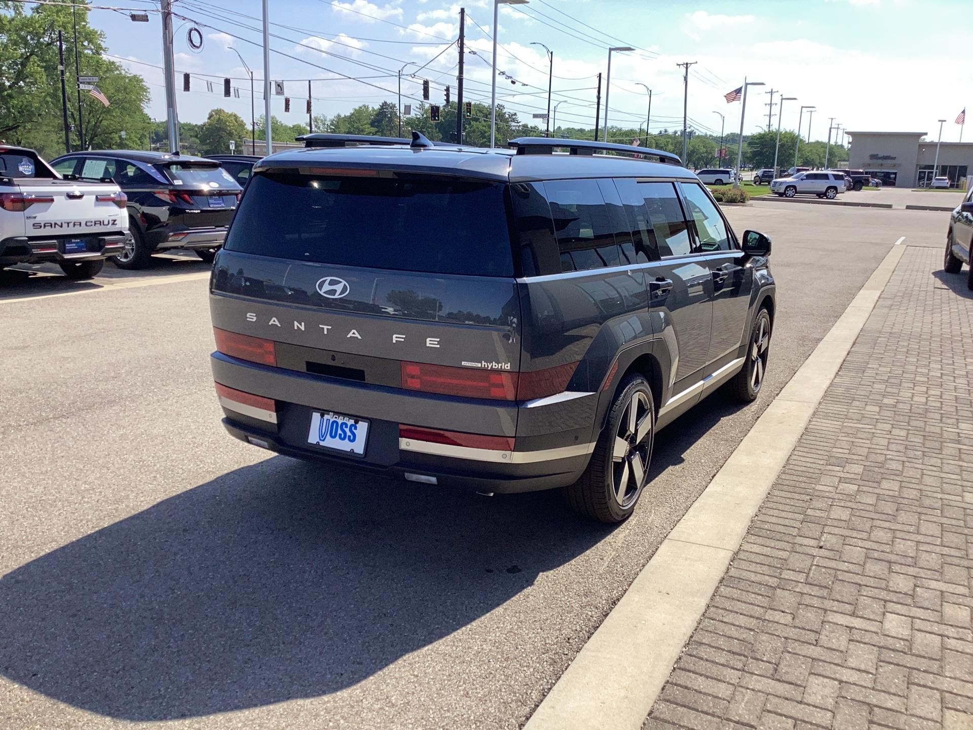 2026 Hyundai Santa Fe Hybrid Limited, photo 9 of 12