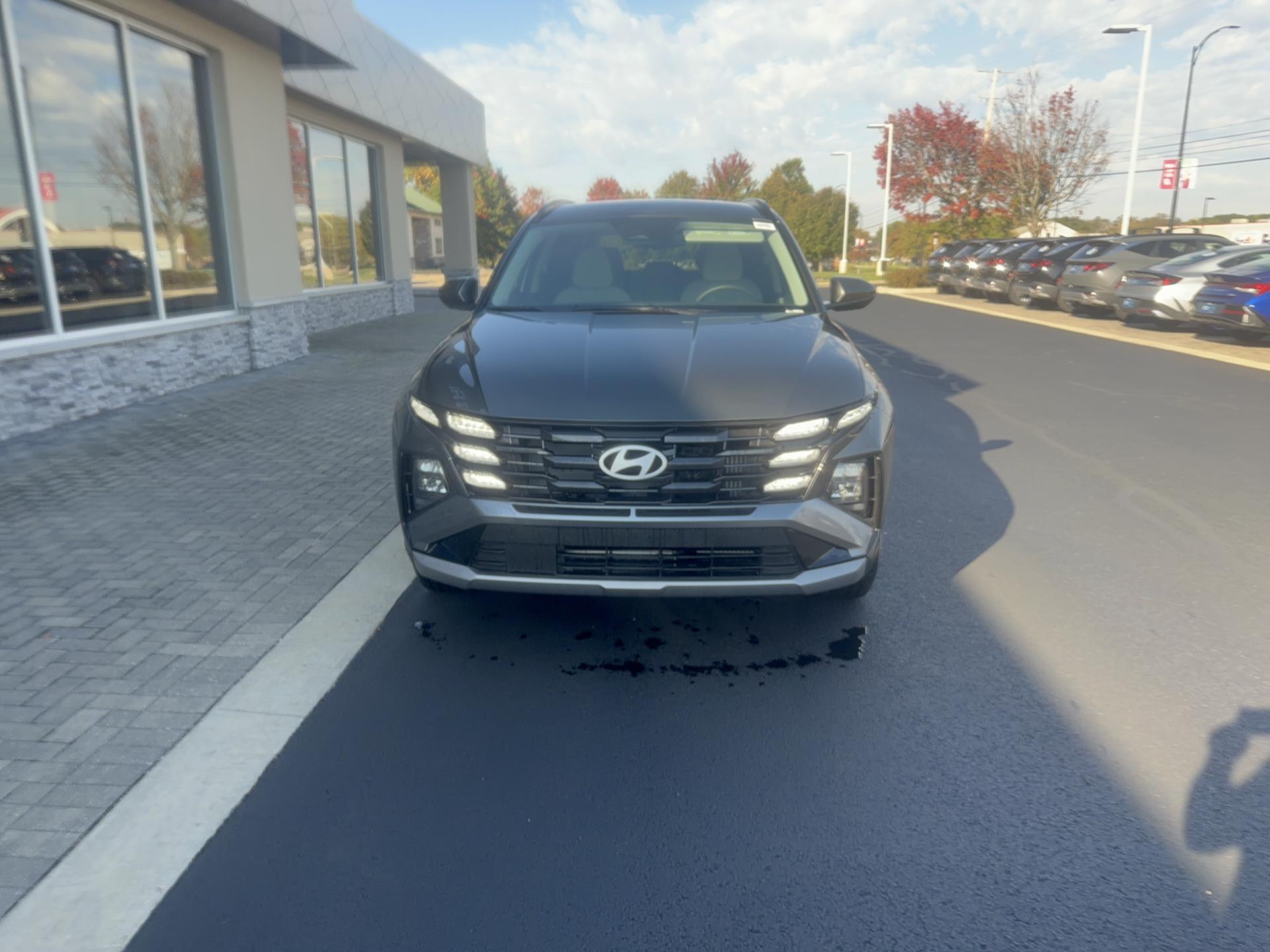 2026 Hyundai Tucson Hybrid SEL AWD, photo 10 of 12