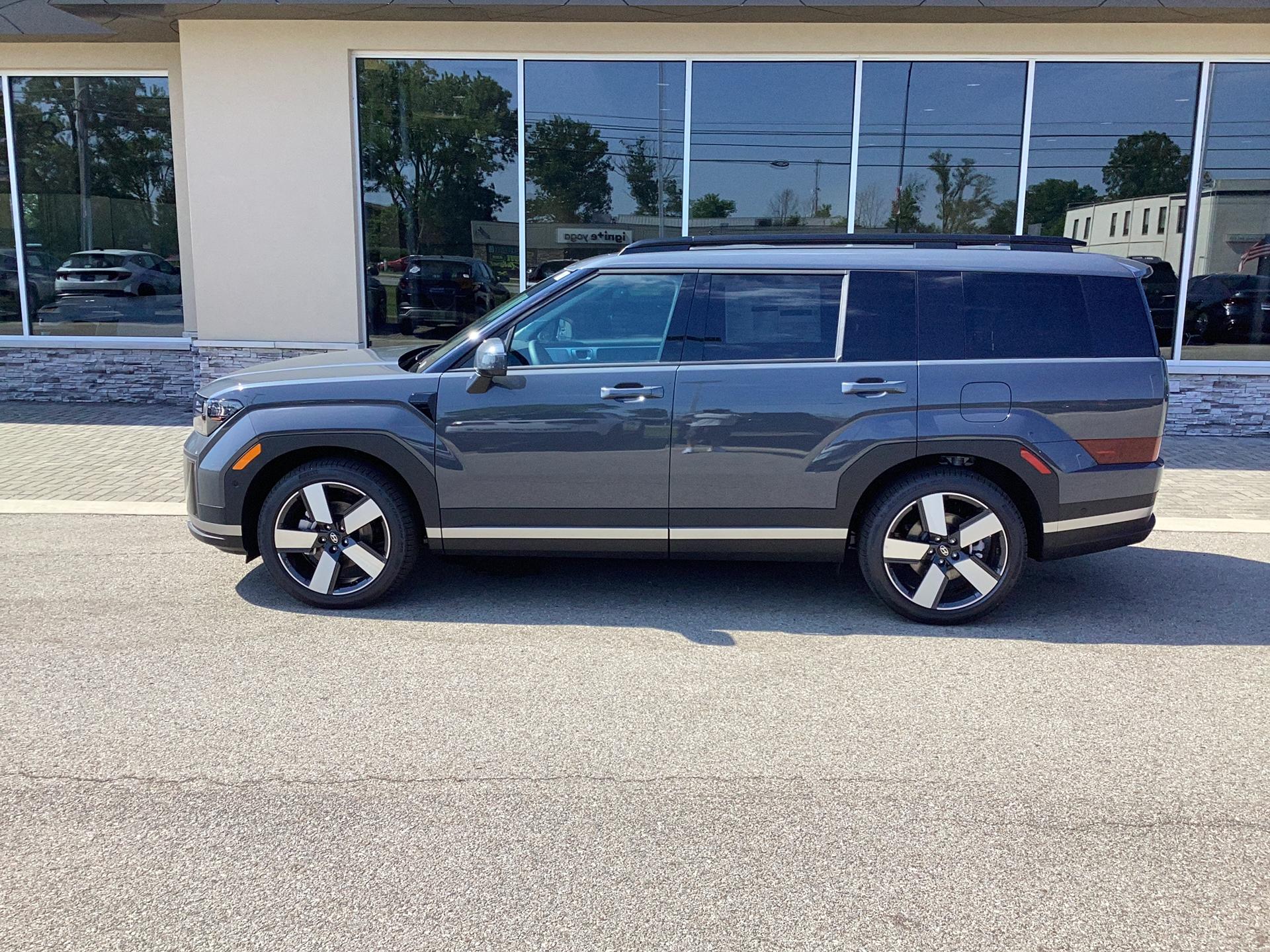 2026 Hyundai Santa Fe Hybrid Limited, photo 2 of 12