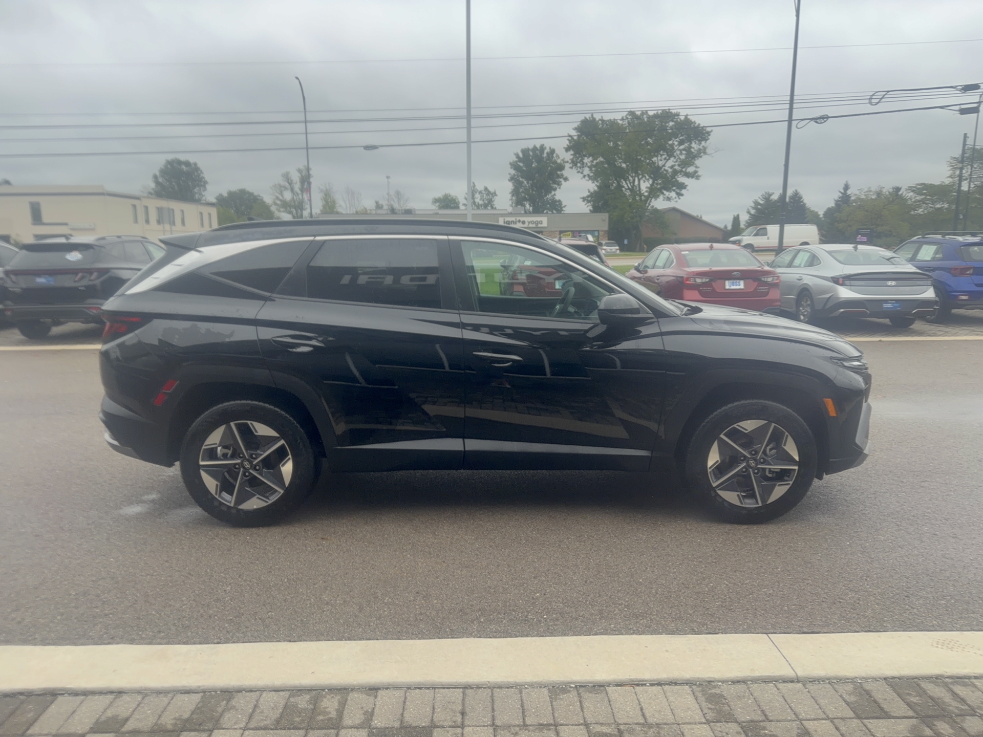 2026 Hyundai Tucson SEL, photo 2 of 12