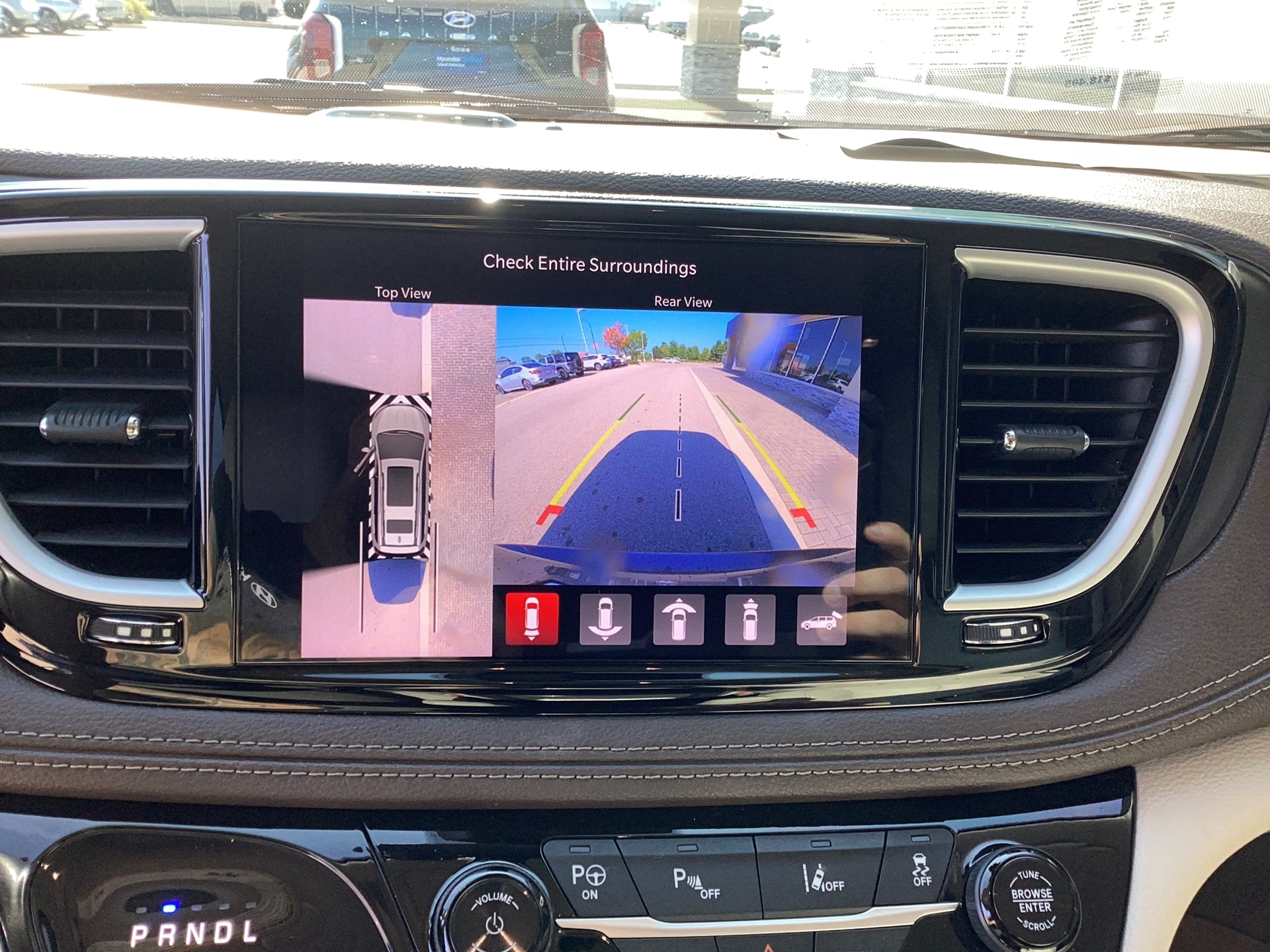 2021 Chrysler Pacifica Hybrid Touring L - Photo 12