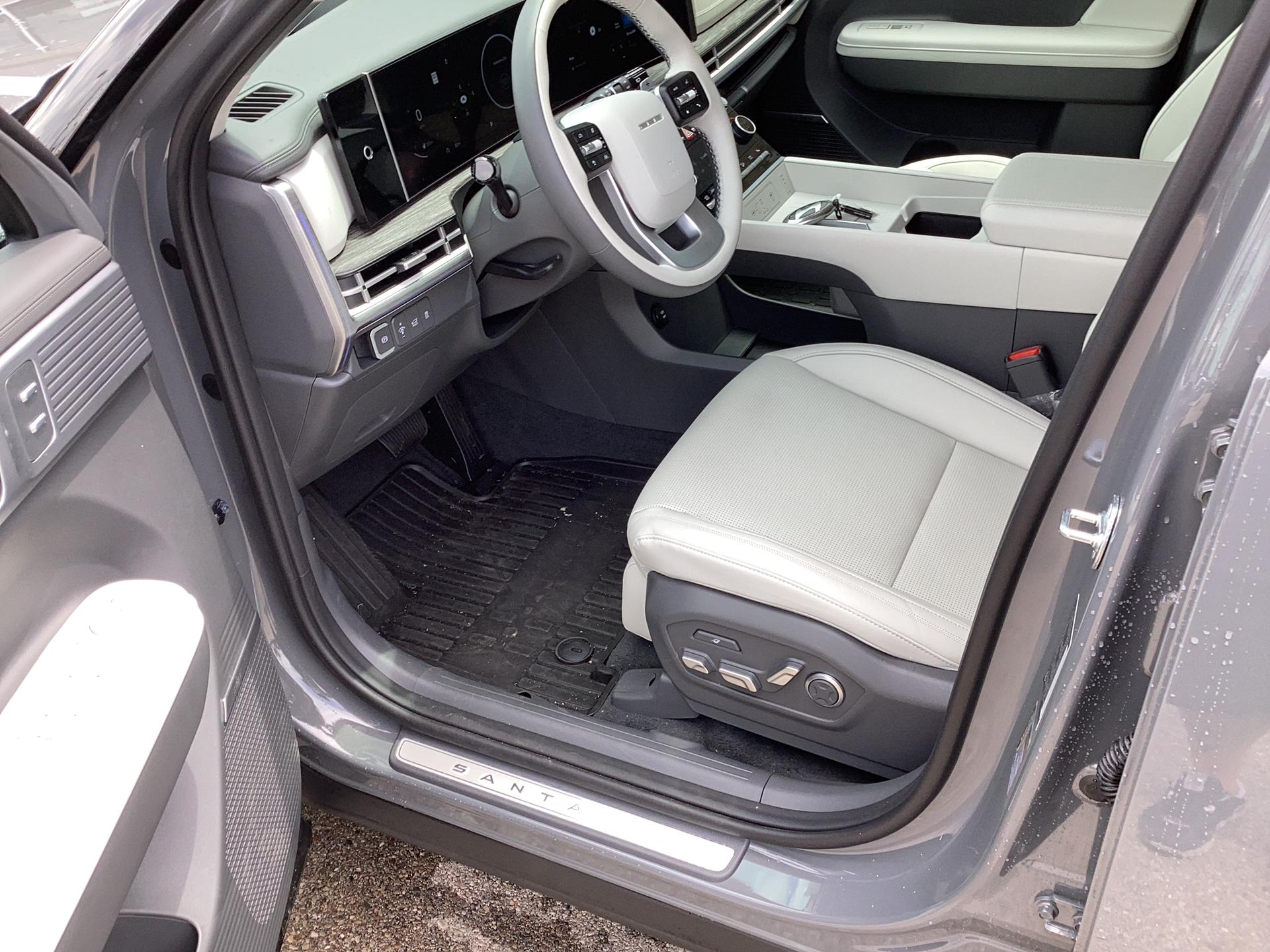 2026 Hyundai Santa Fe Calligraphy AWD, photo 3 of 12