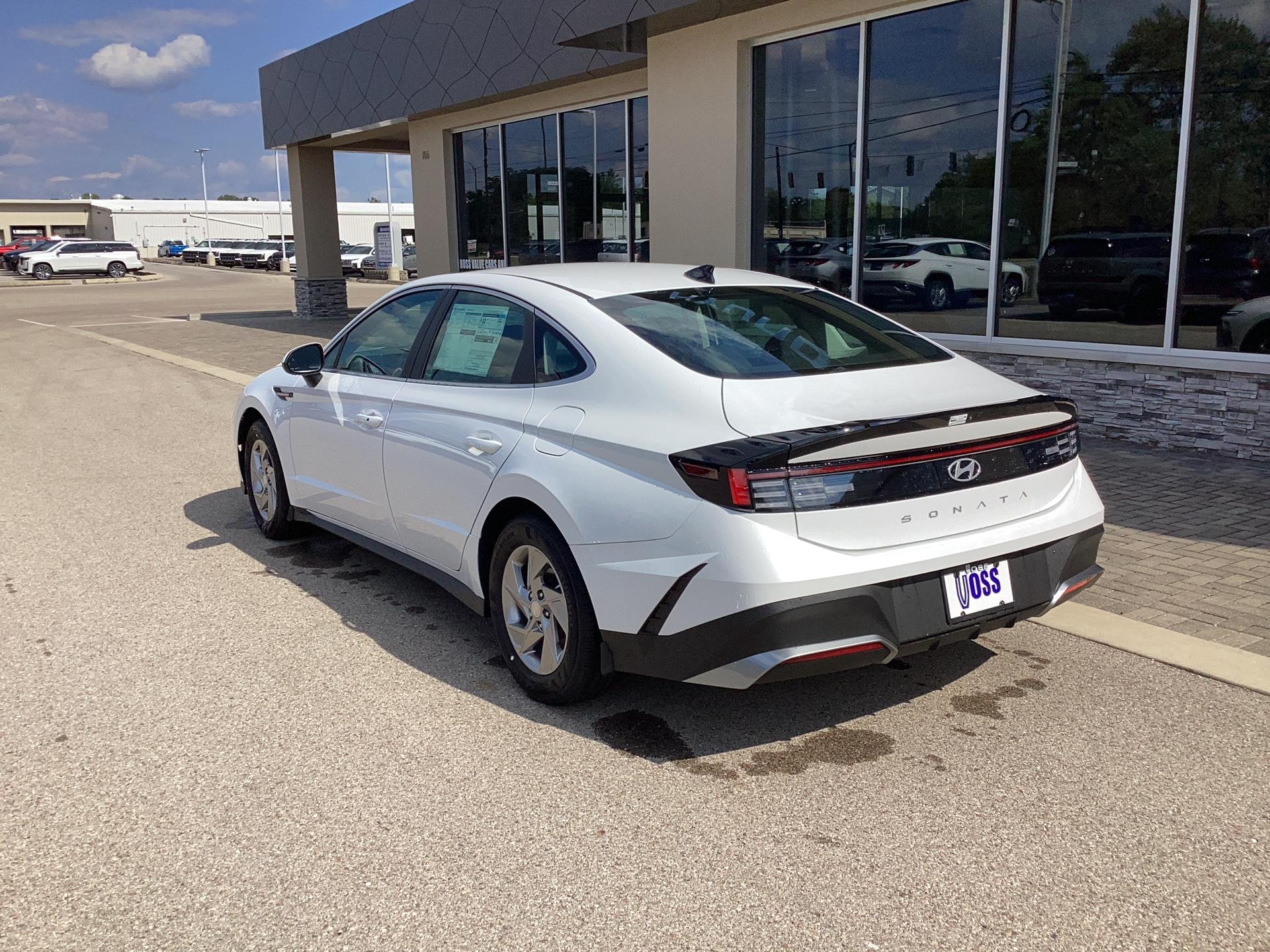2026 Hyundai Sonata SE, photo 7 of 12