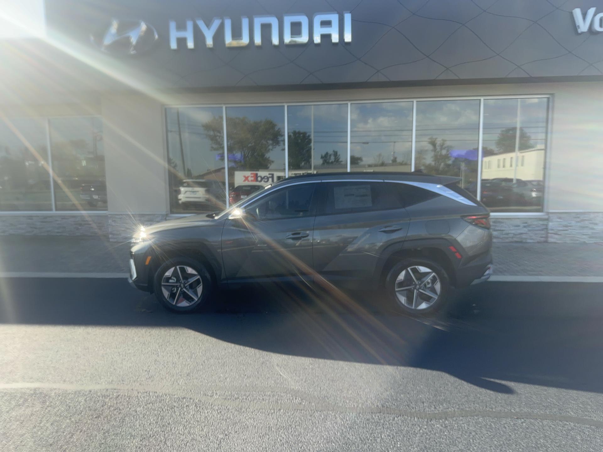 2026 Hyundai Tucson Hybrid SEL AWD, photo 9 of 12