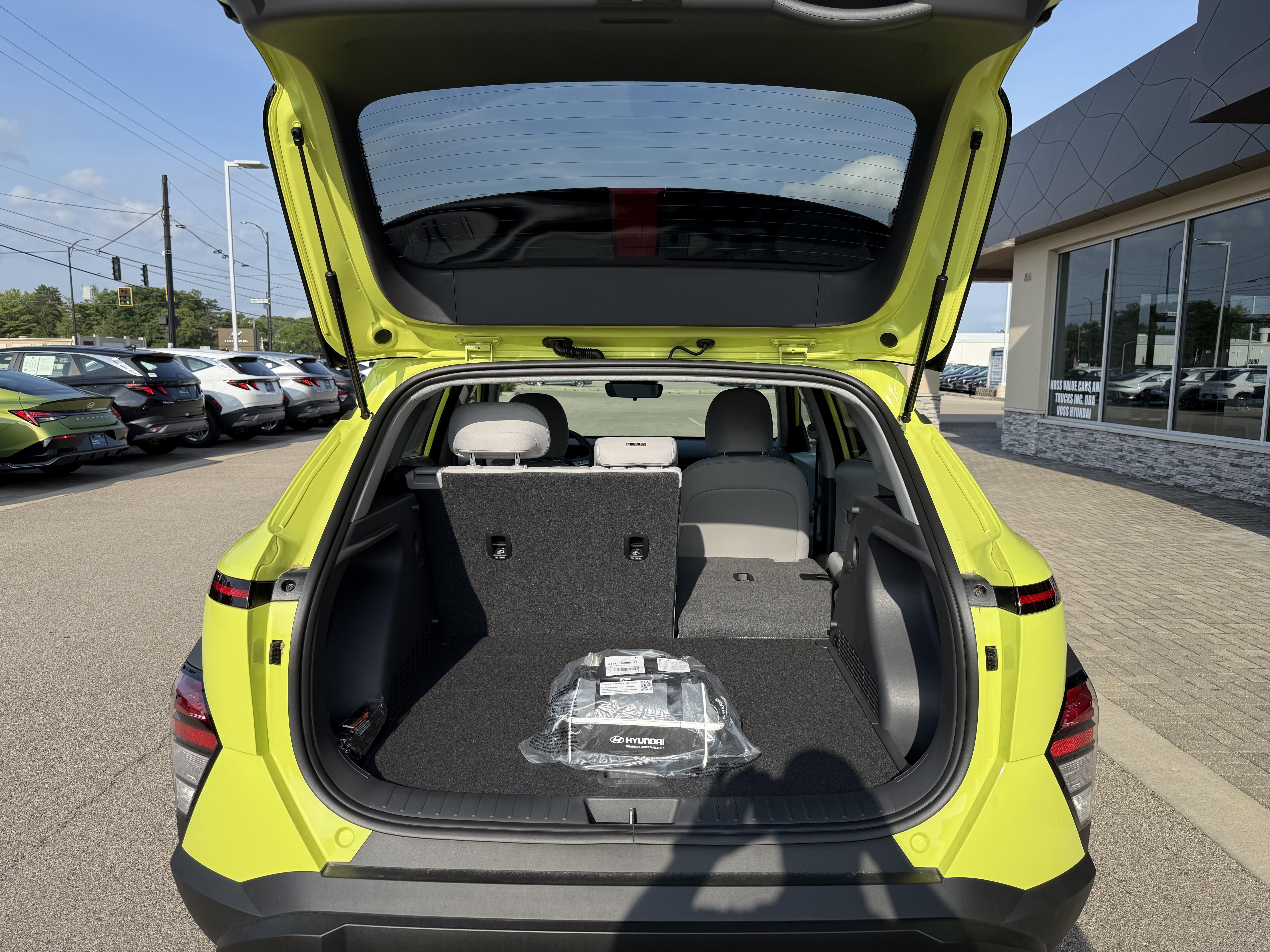 2026 Hyundai Kona SEL Sport AWD, photo 9 of 12