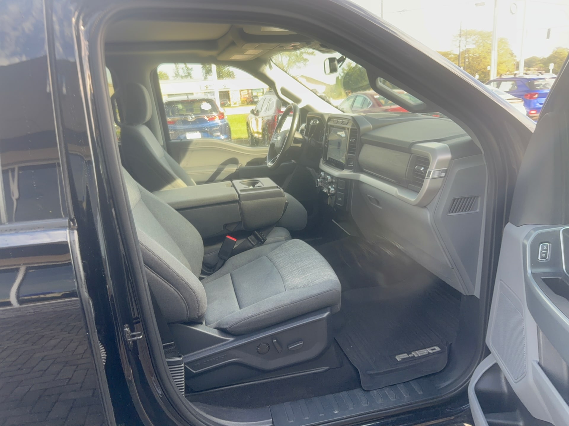 2023 Ford F-150 XLT, photo 11 of 12