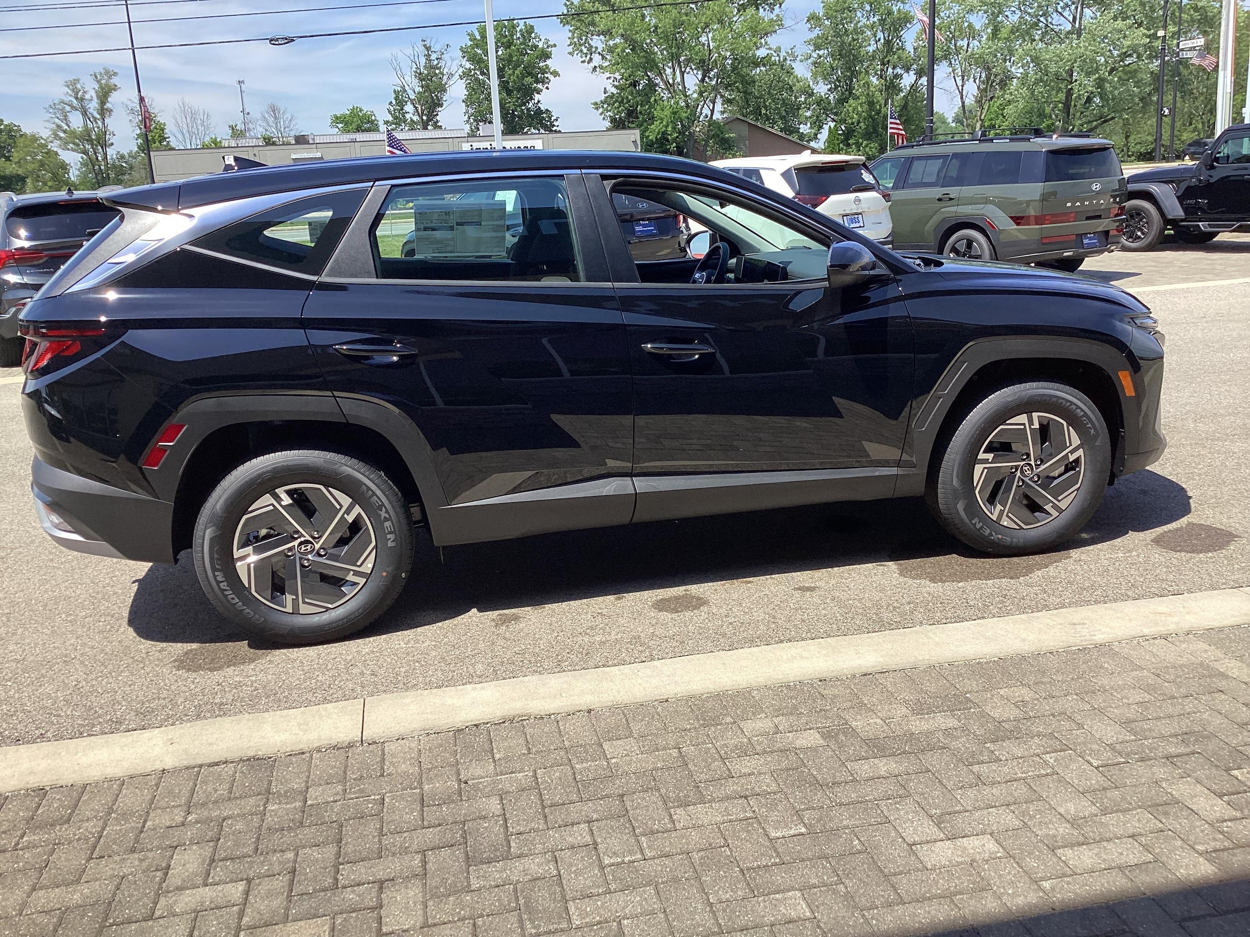 2026 Hyundai Tucson Hybrid Blue, photo 10 of 12