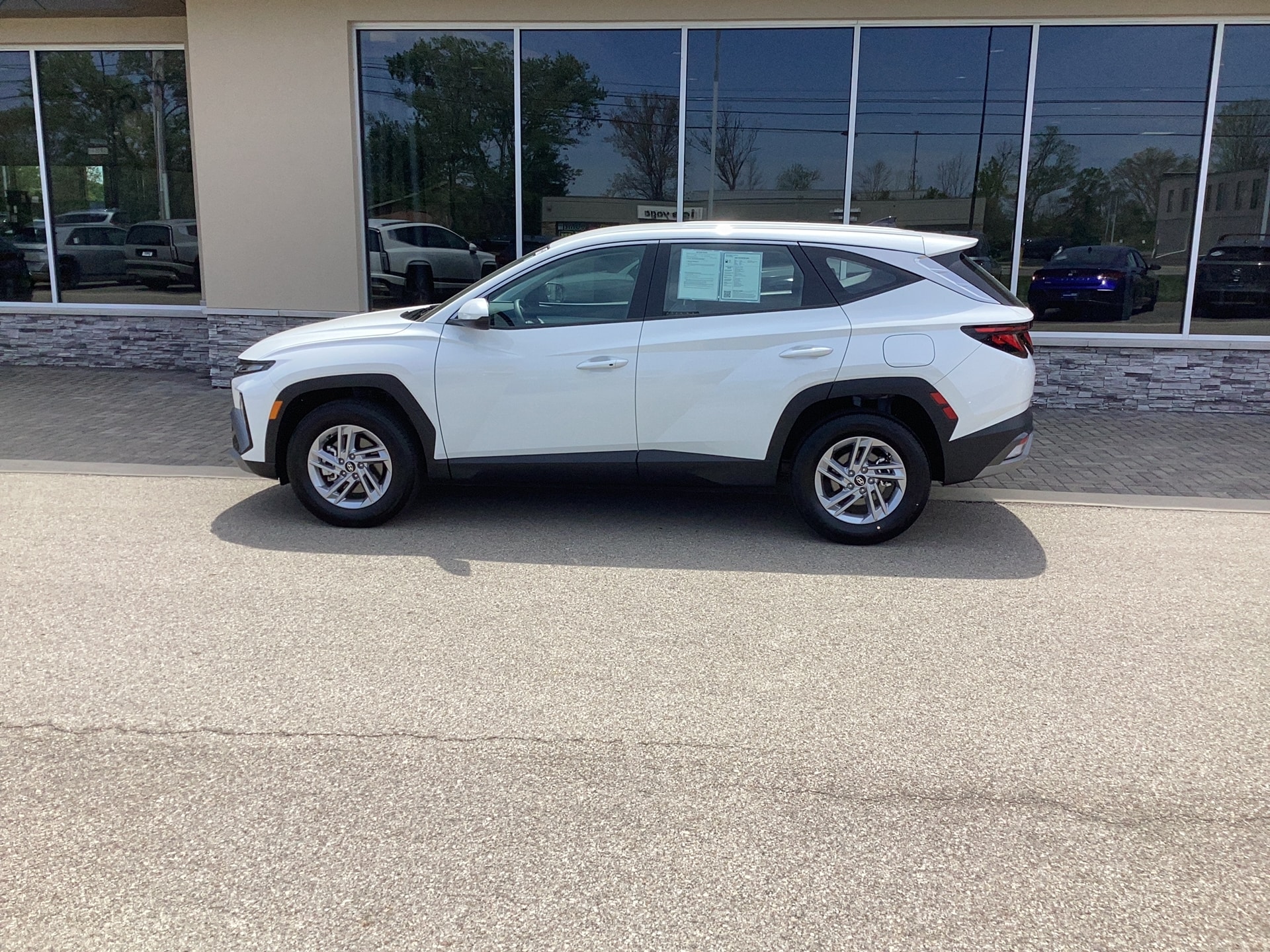 2026 Hyundai Tucson SE, photo 7 of 12