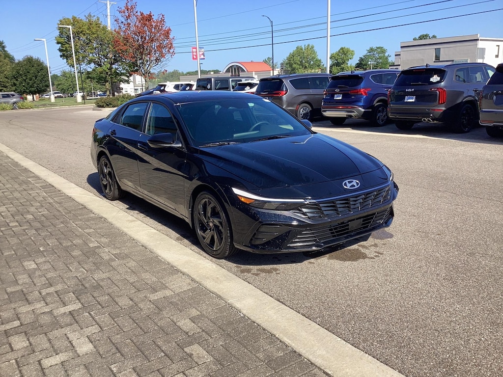 New 2026 Hyundai Elantra SEL Sport