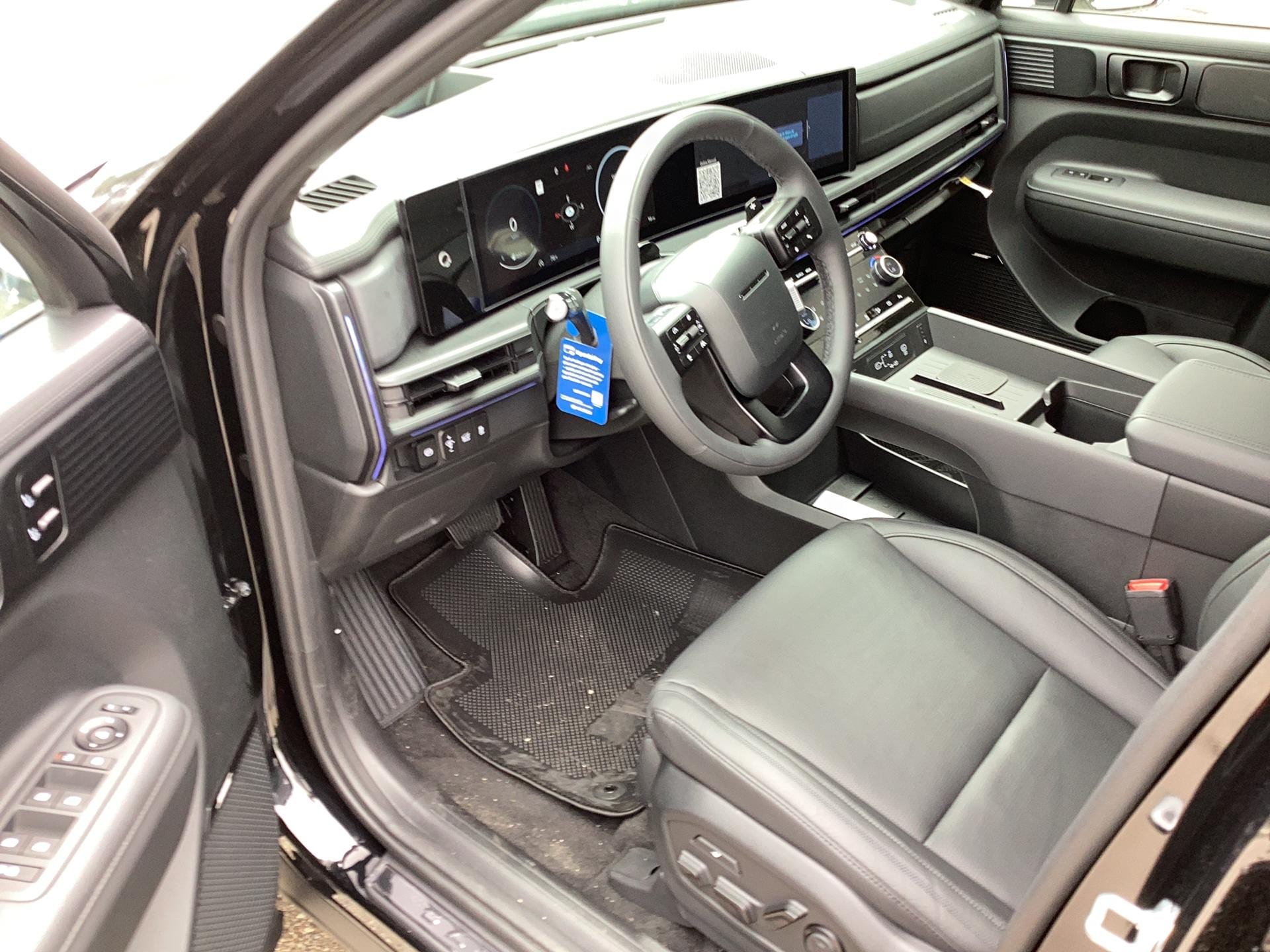 2026 Hyundai Santa Fe Calligraphy AWD, photo 6 of 12