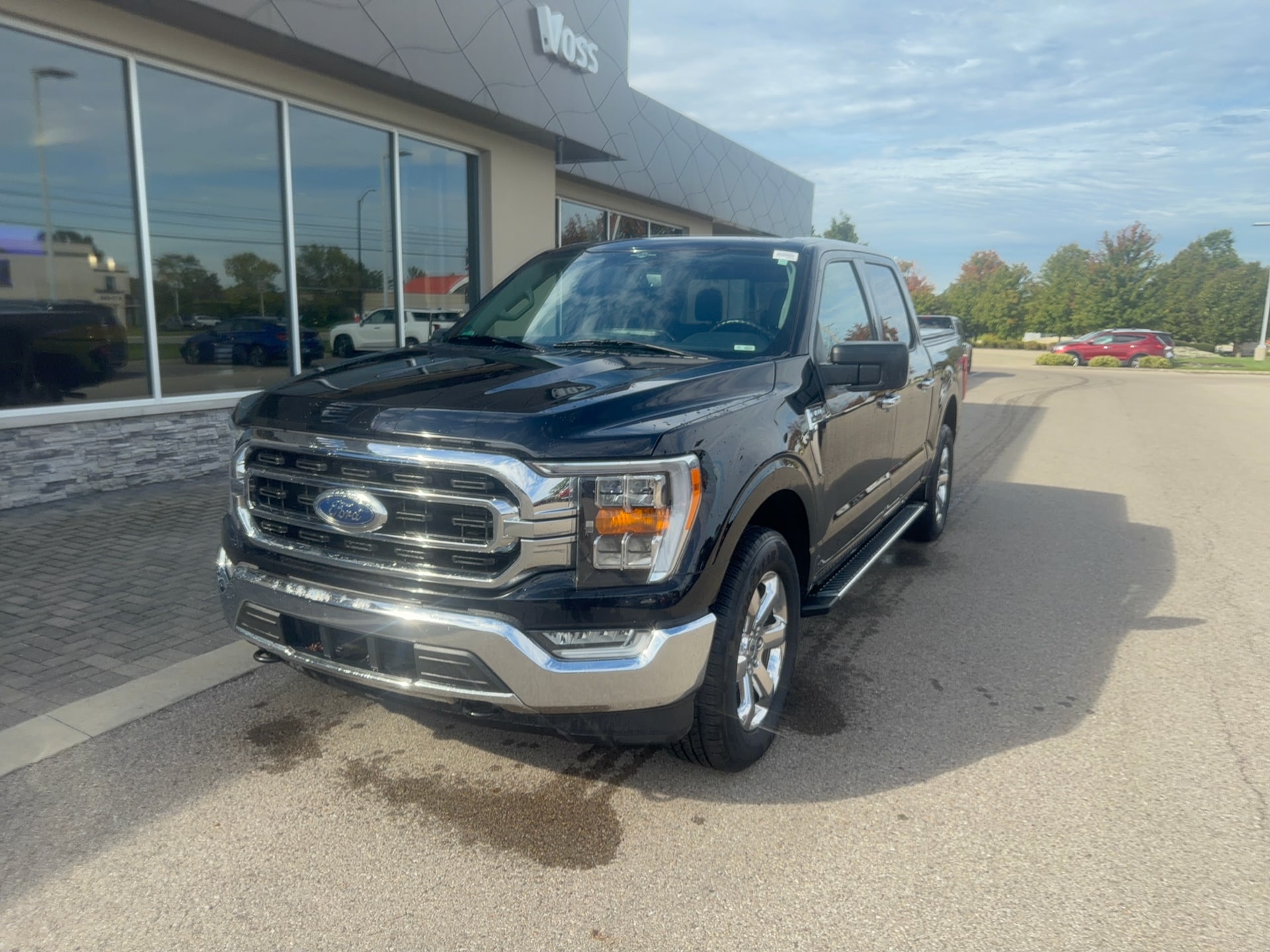 2023 Ford F-150 XLT, photo 8 of 12