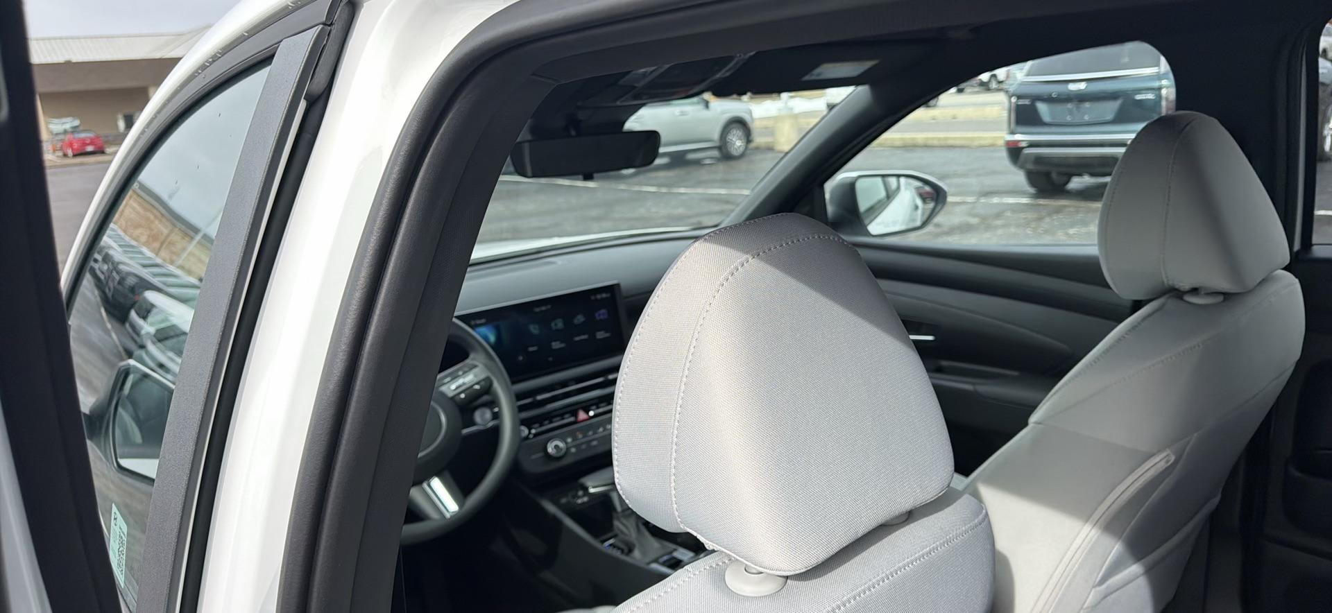 2026 Hyundai Santa Cruz SE - Photo 11
