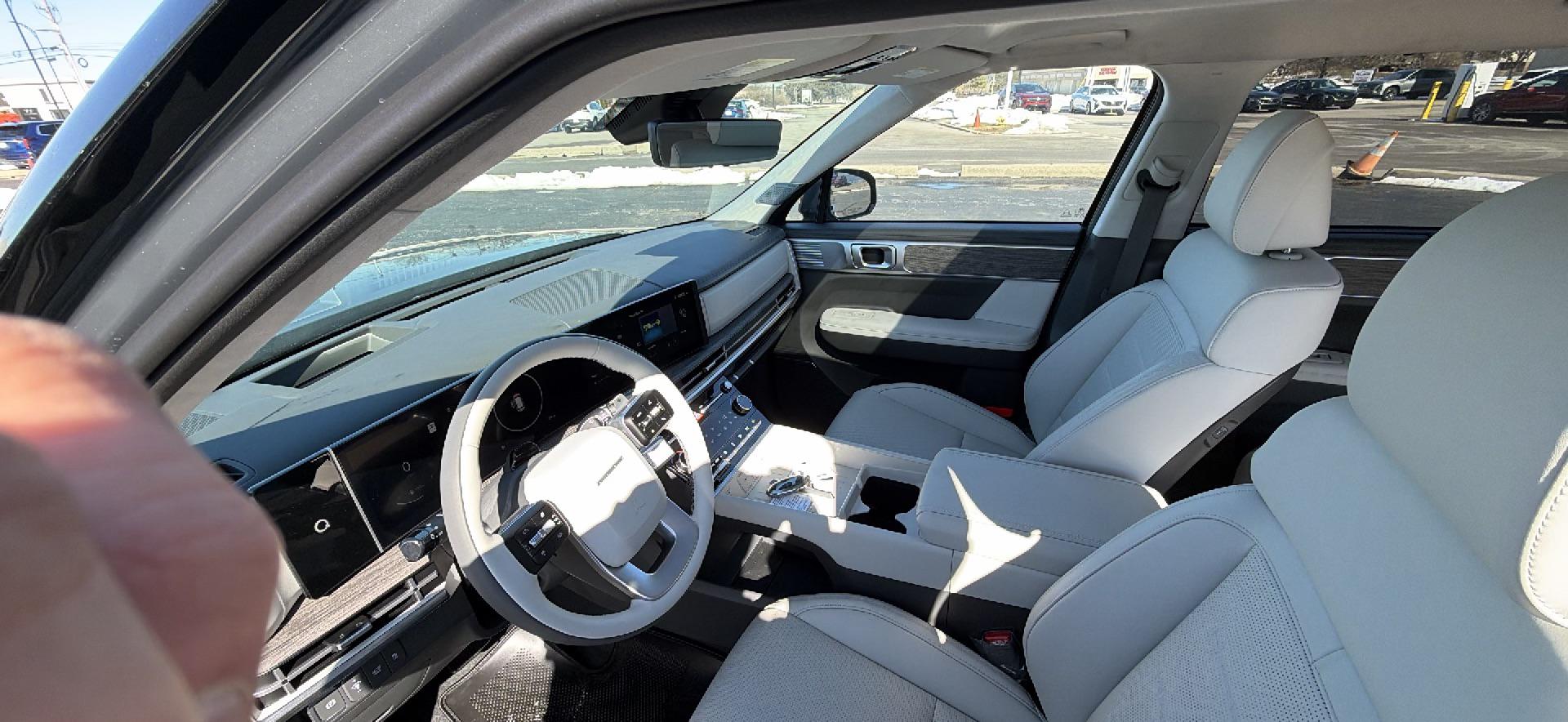 2026 Hyundai Santa Fe Calligraphy AWD, photo 10 of 12