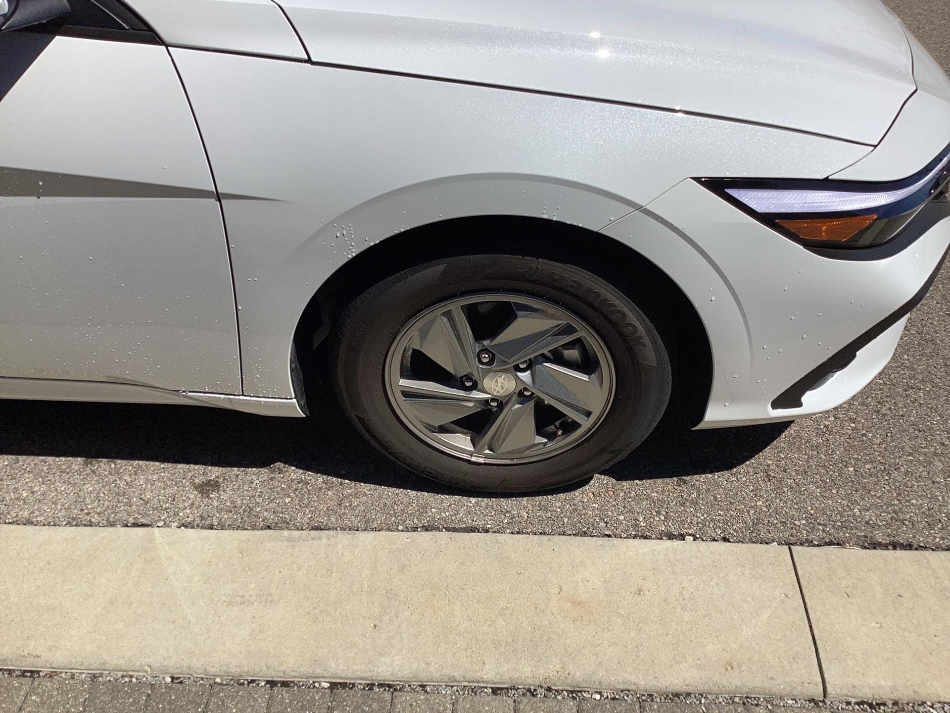 2026 Hyundai Elantra SE, photo 8 of 12