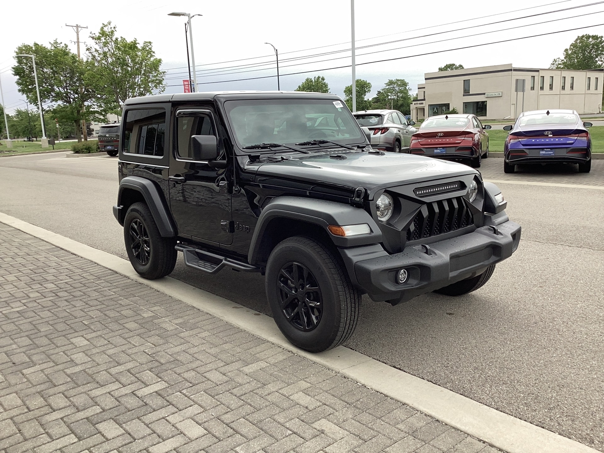 2023 Jeep Wrangler Sport S's photo
