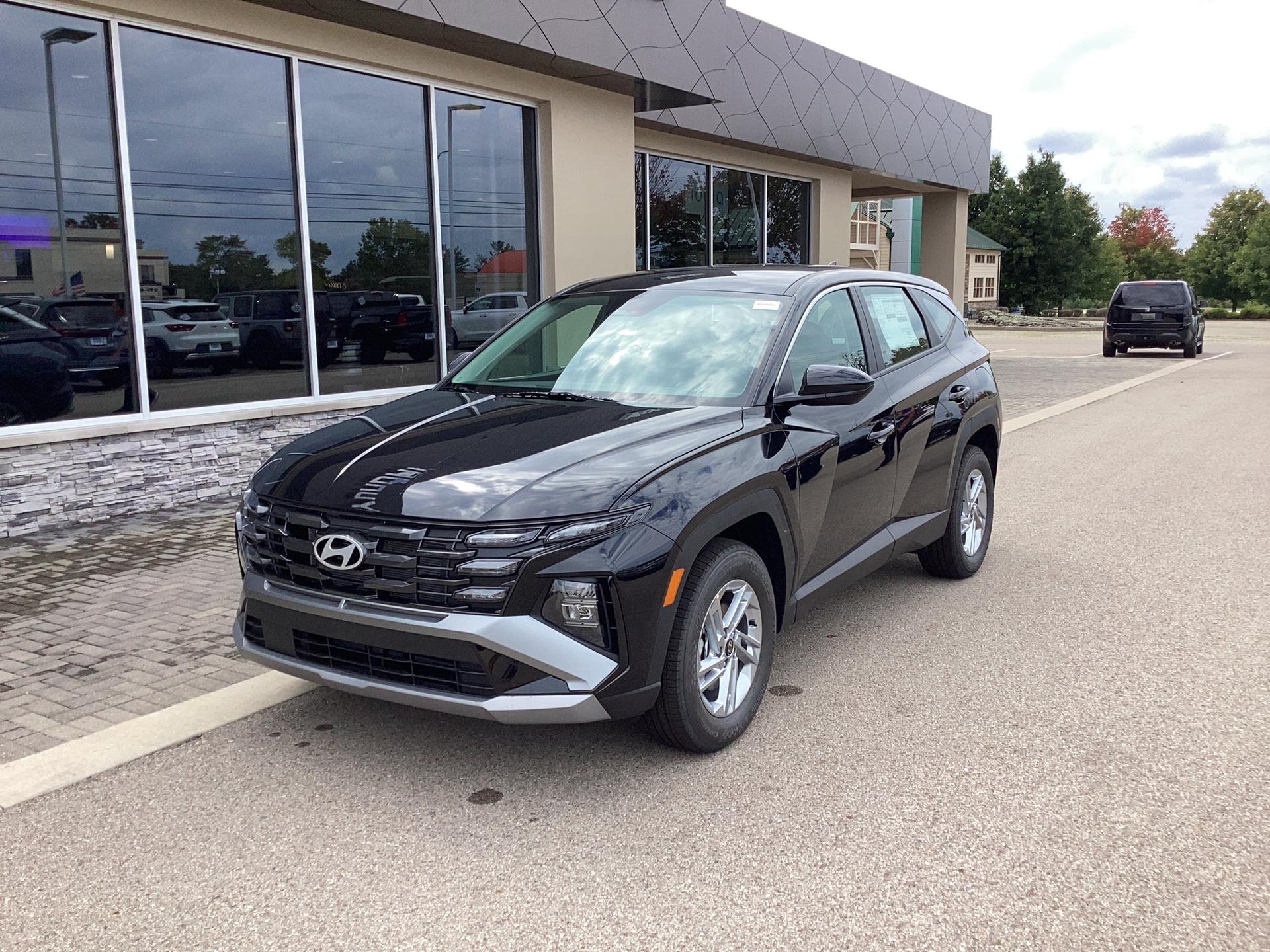 2026 Hyundai Tucson SE AWD, photo 4 of 12