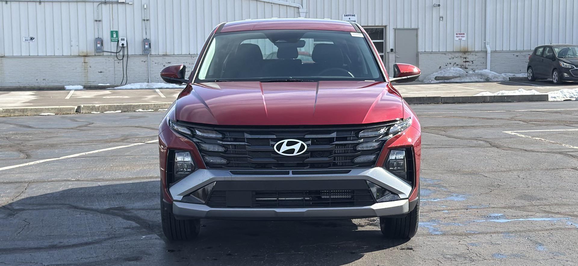 2026 Hyundai Tucson Hybrid Blue, photo 2 of 12