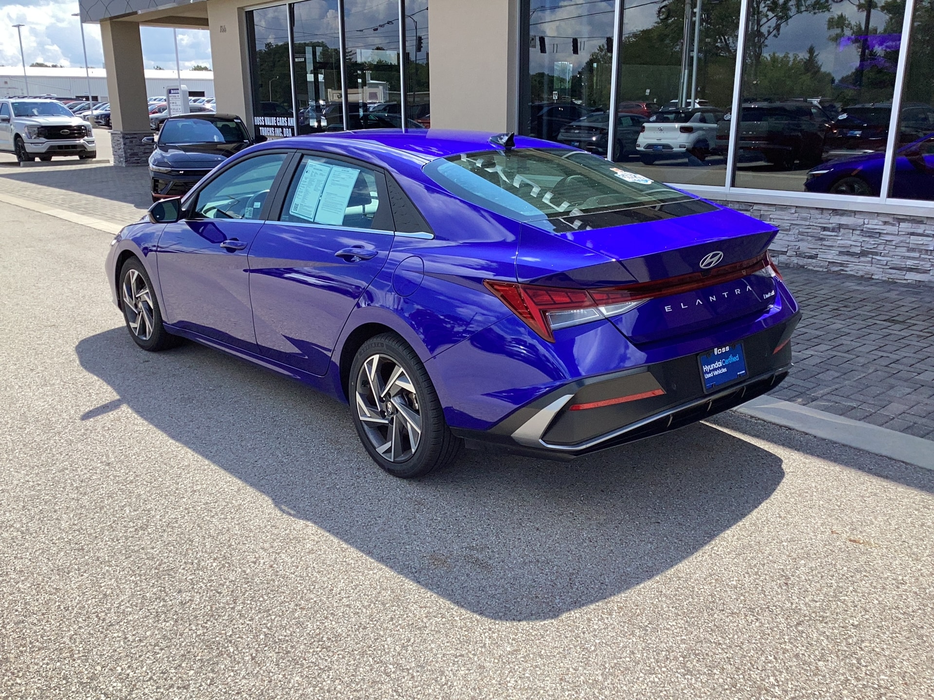 2024 Hyundai Elantra Limited, photo 6 of 12