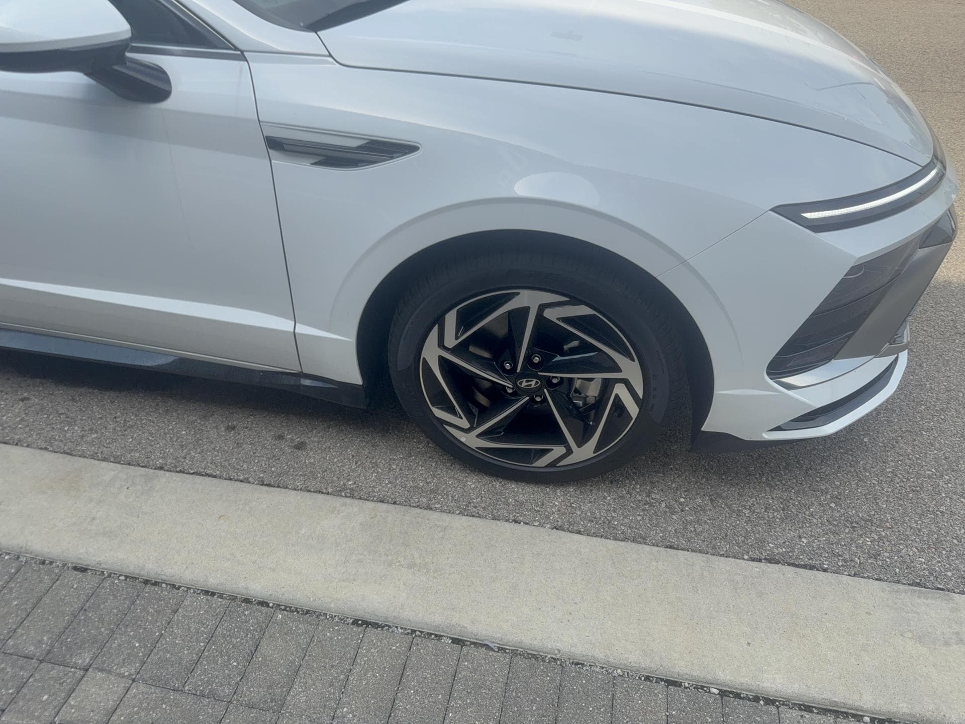 2026 Hyundai Sonata SEL Sport, photo 5 of 12