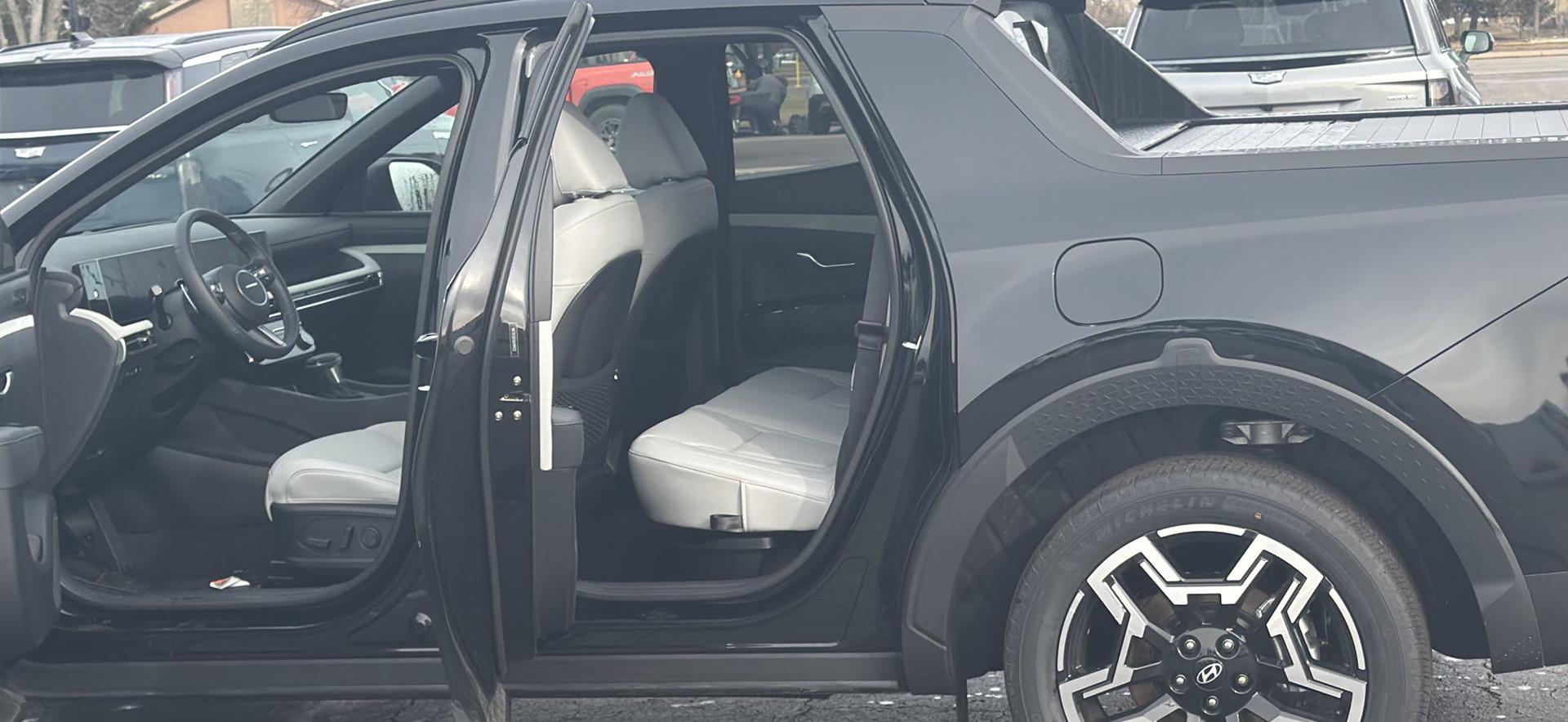 2025 Hyundai Santa Cruz Limited - Photo 10