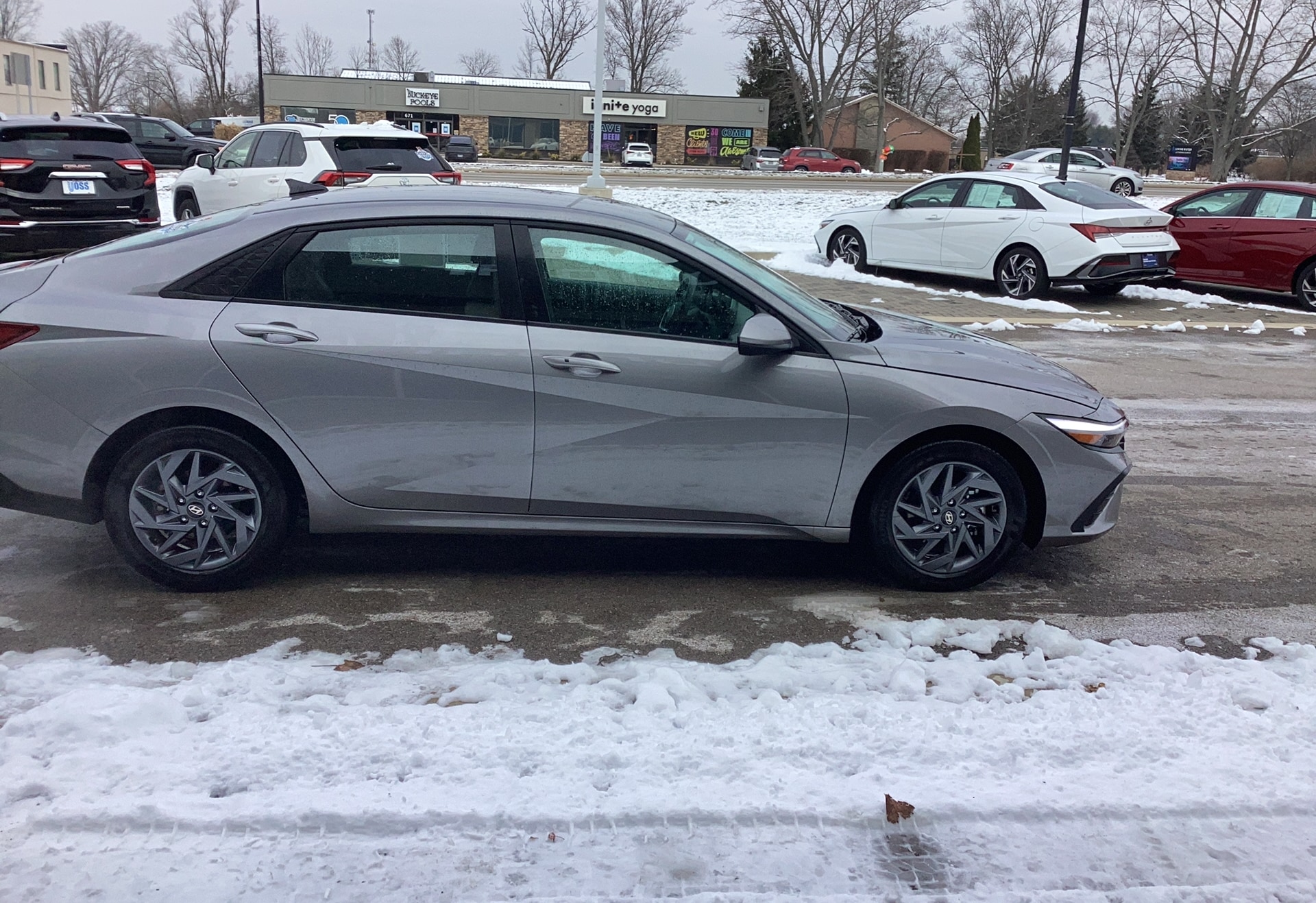 2024 Hyundai Elantra SEL's photo