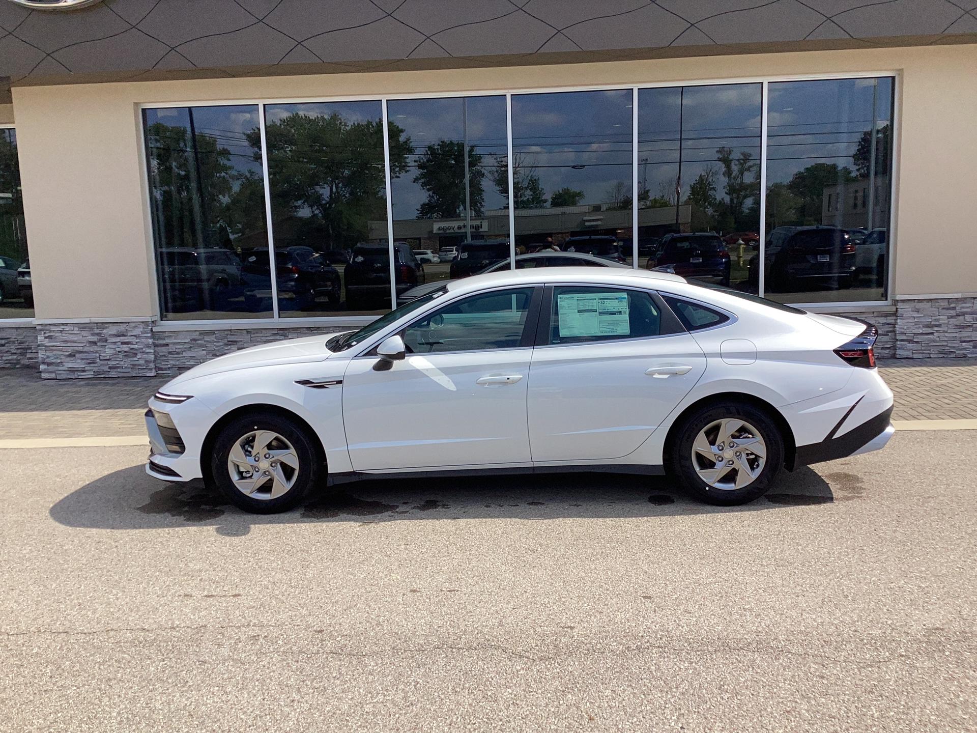 2026 Hyundai Sonata SE, photo 8 of 12