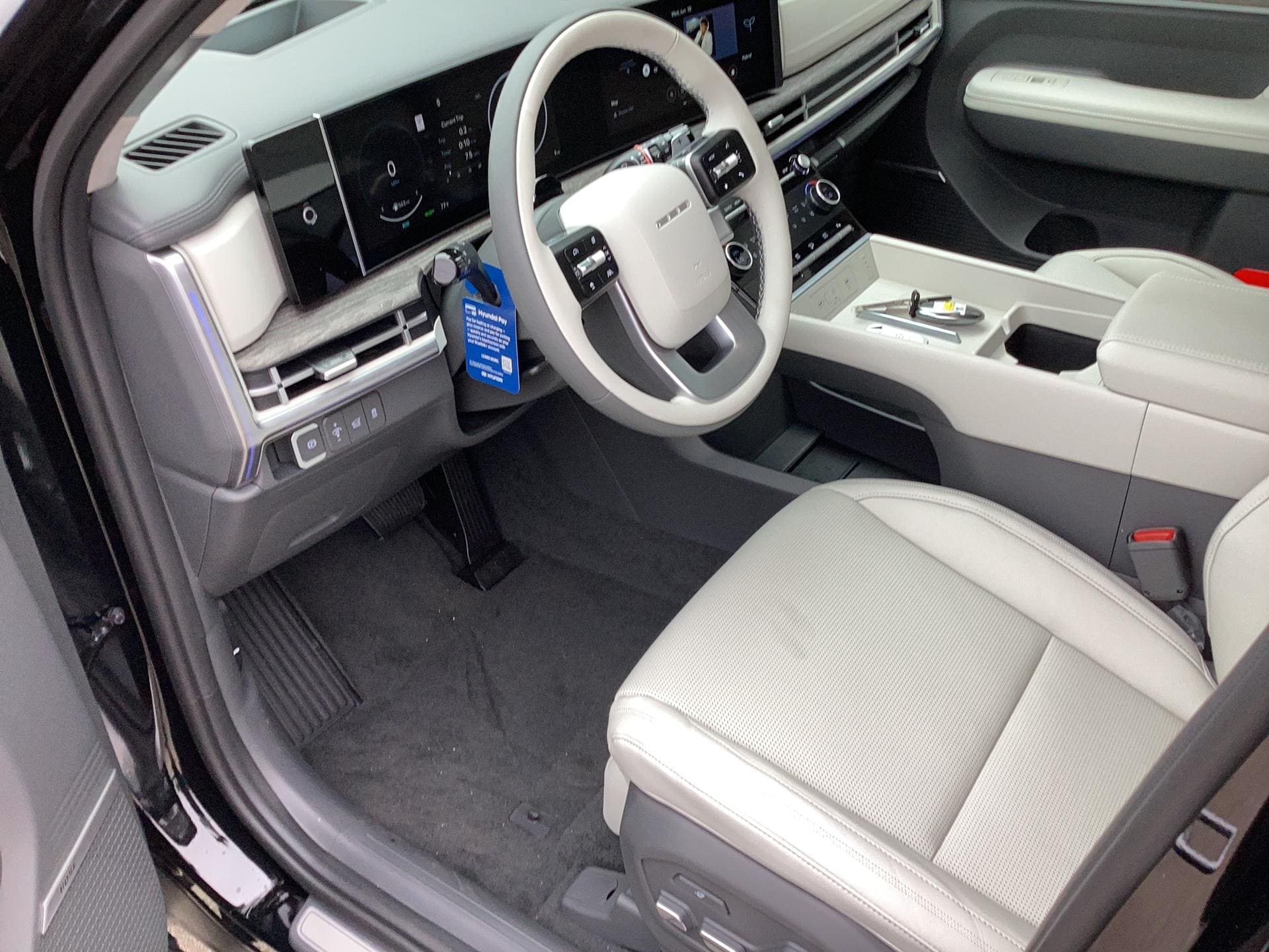 2026 Hyundai Santa Fe Hybrid Calligraphy, photo 11 of 12