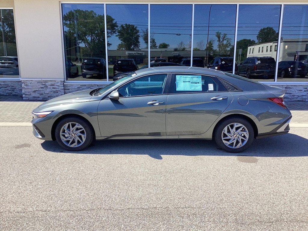 New 2026 Hyundai Elantra Hybrid Blue Sedan
