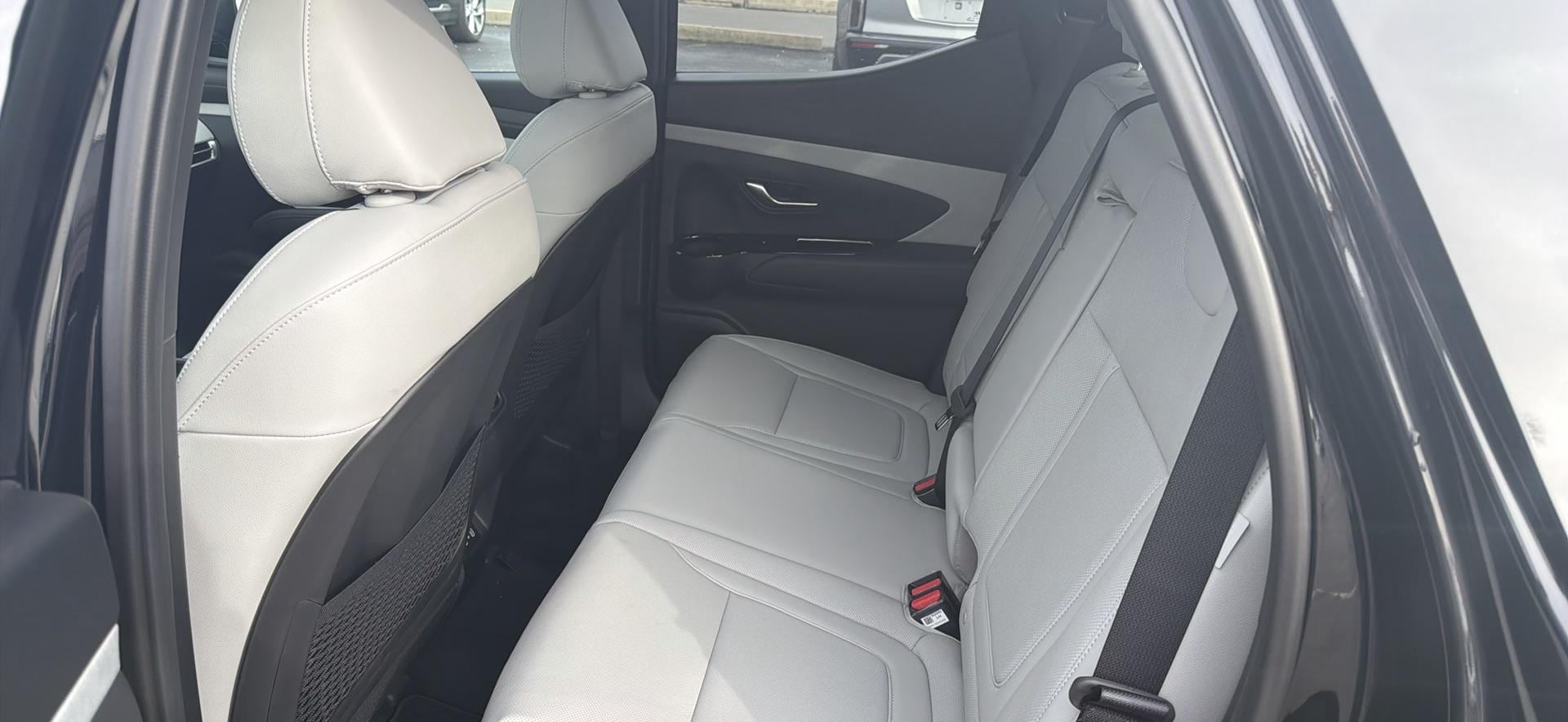 2025 Hyundai Santa Cruz Limited - Photo 14