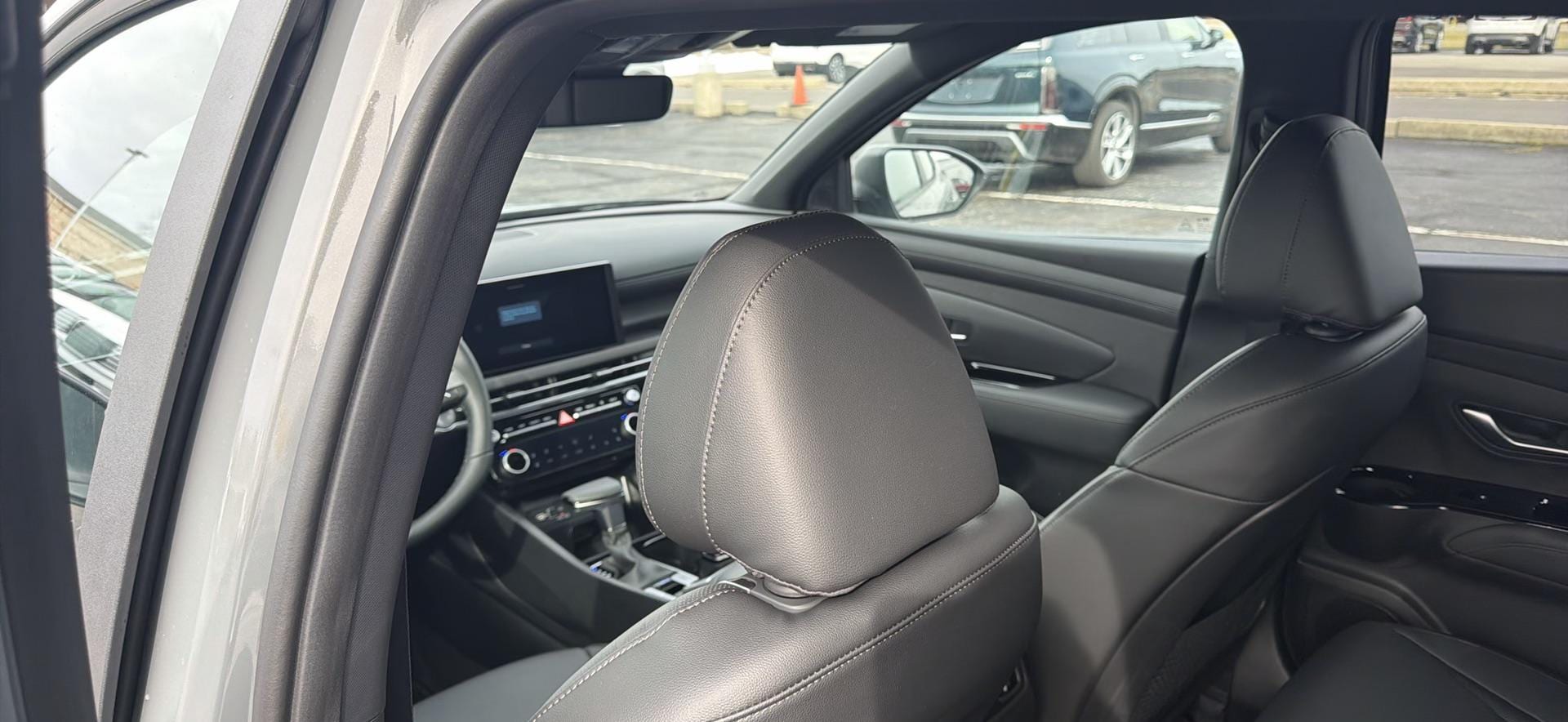 2026 Hyundai Santa Cruz Limited - Photo 13