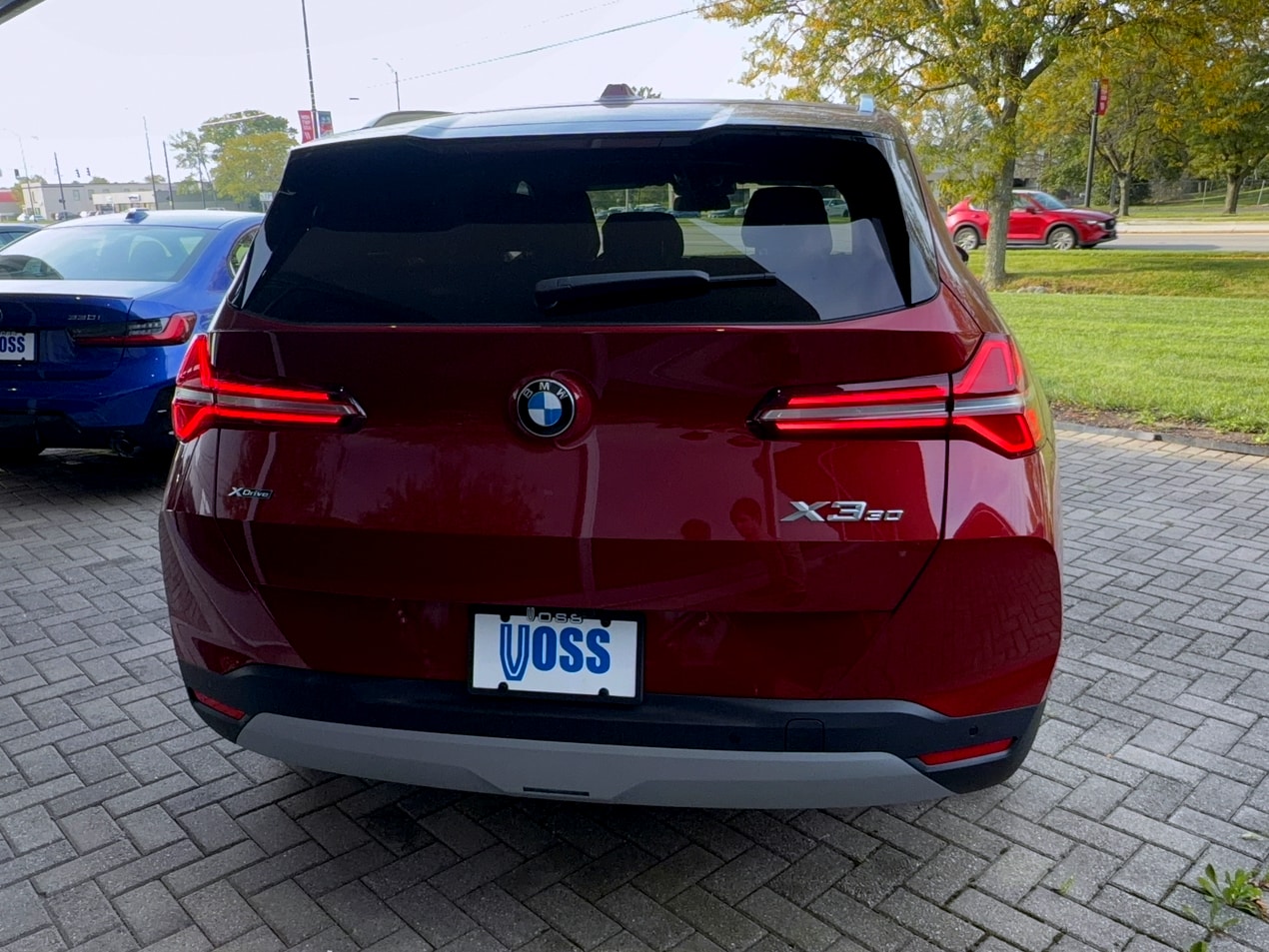 2026 BMW X3 30 xDrive, photo 3 of 12