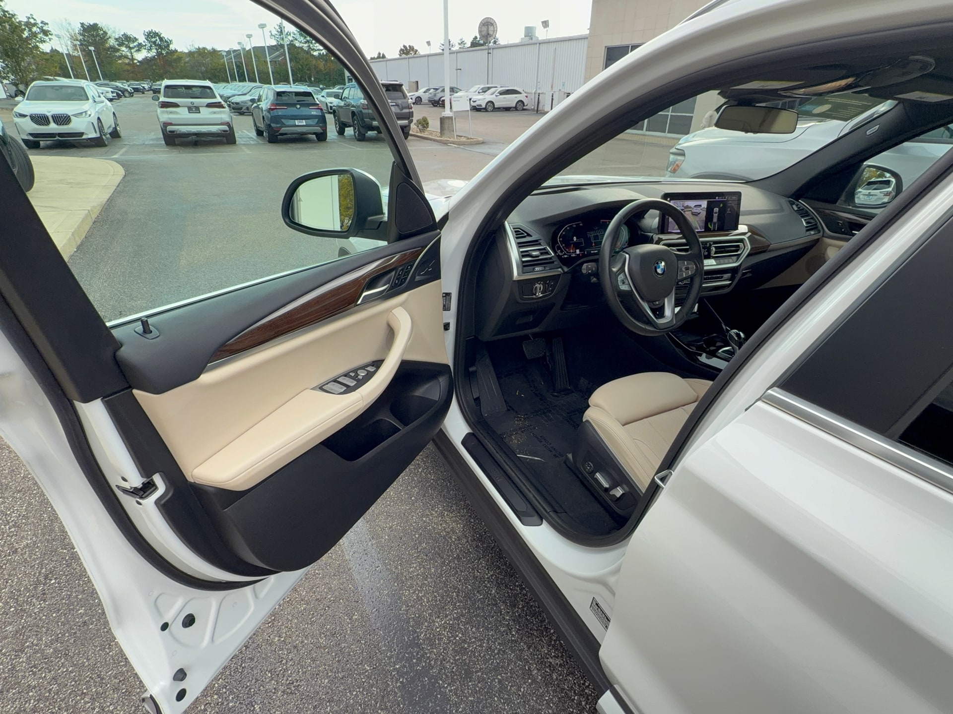 2023 BMW X3 xDrive30i, photo 8 of 12