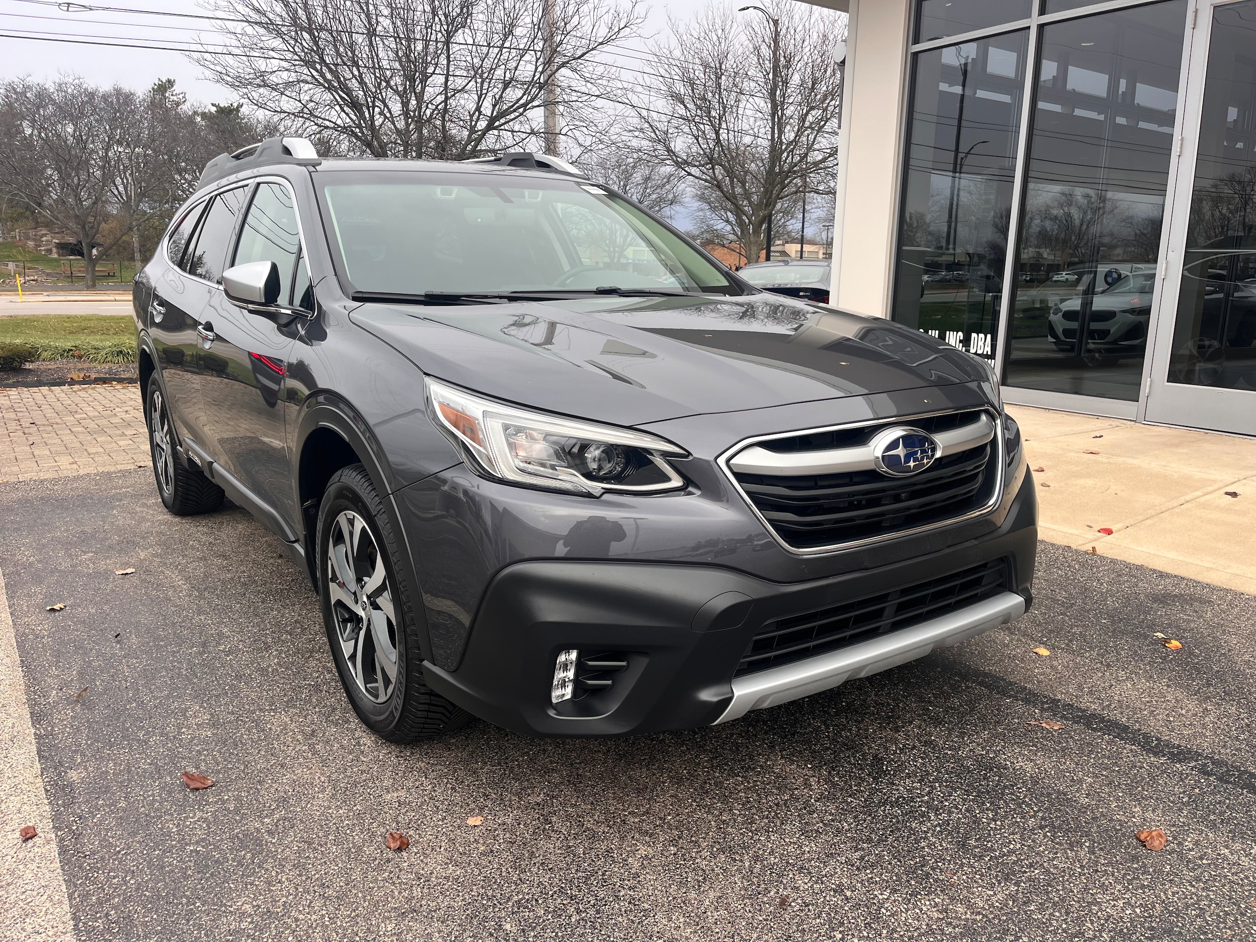 2022 Subaru Outback Touring's photo