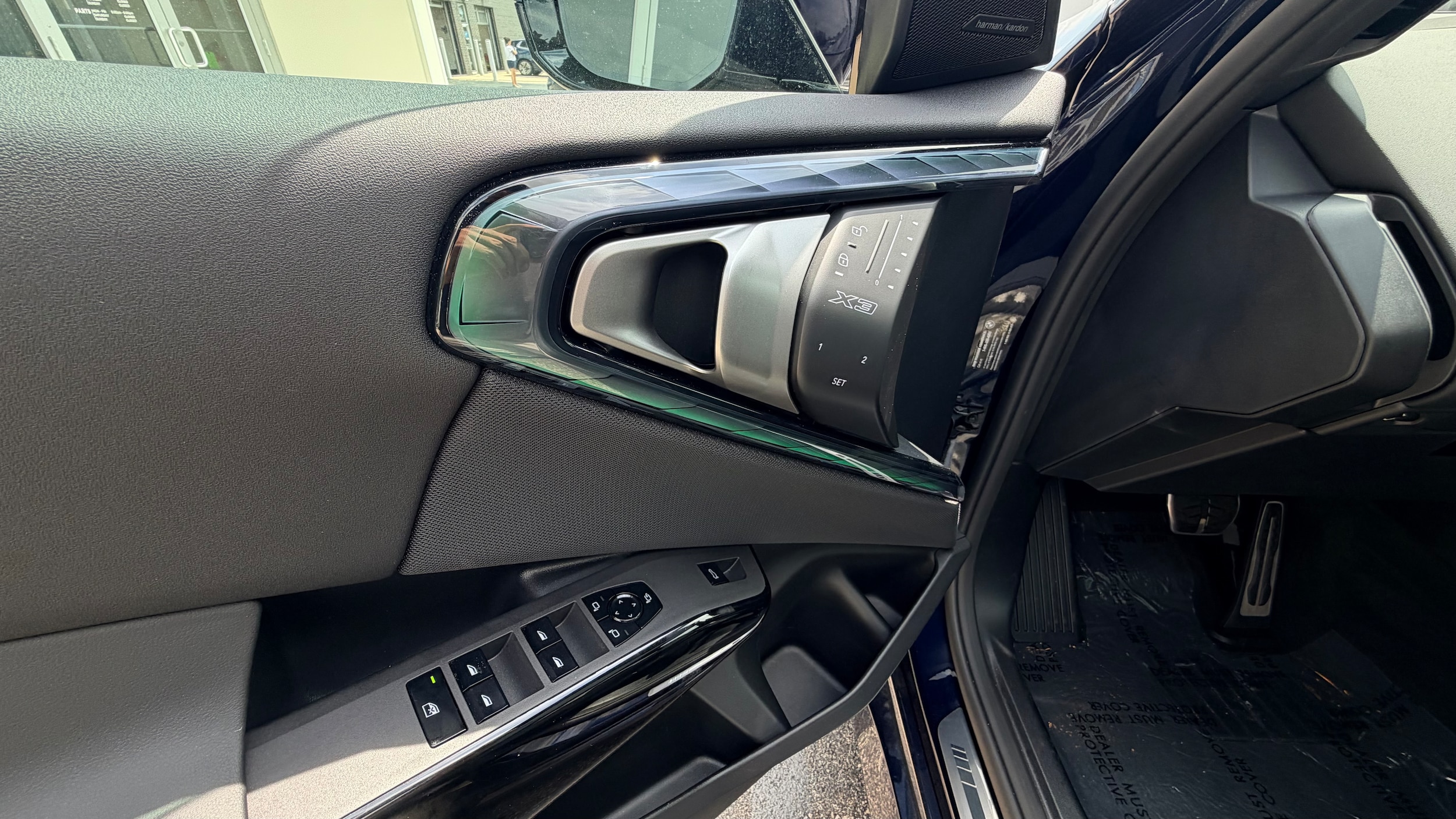2026 BMW X3 30 xDrive, photo 8 of 12