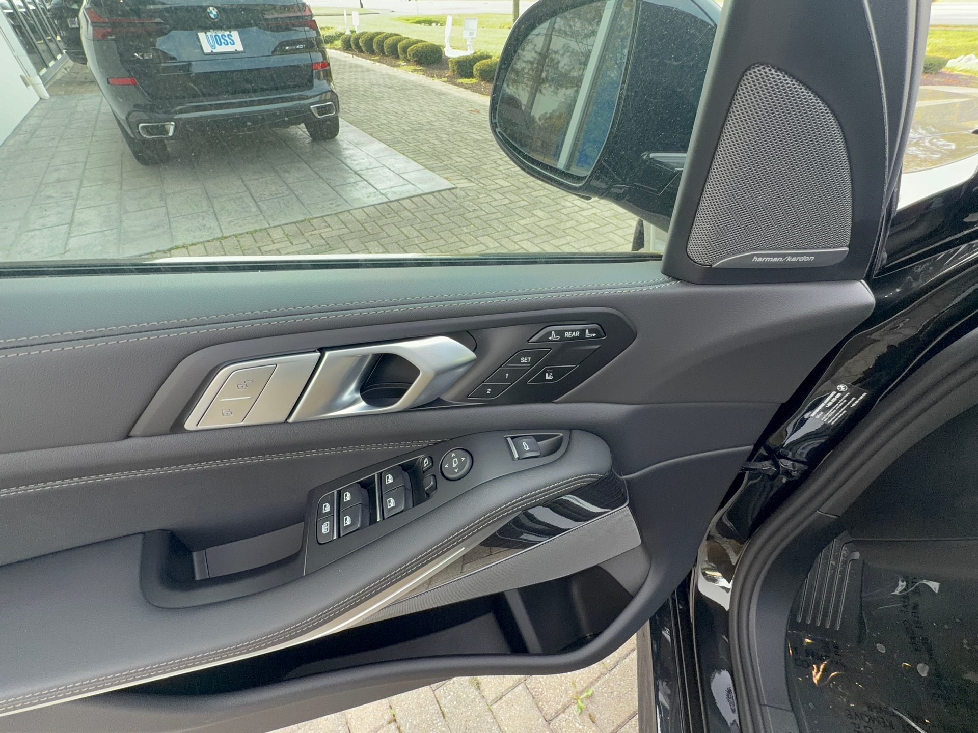 2027 BMW X7 xDrive40i, photo 10 of 12