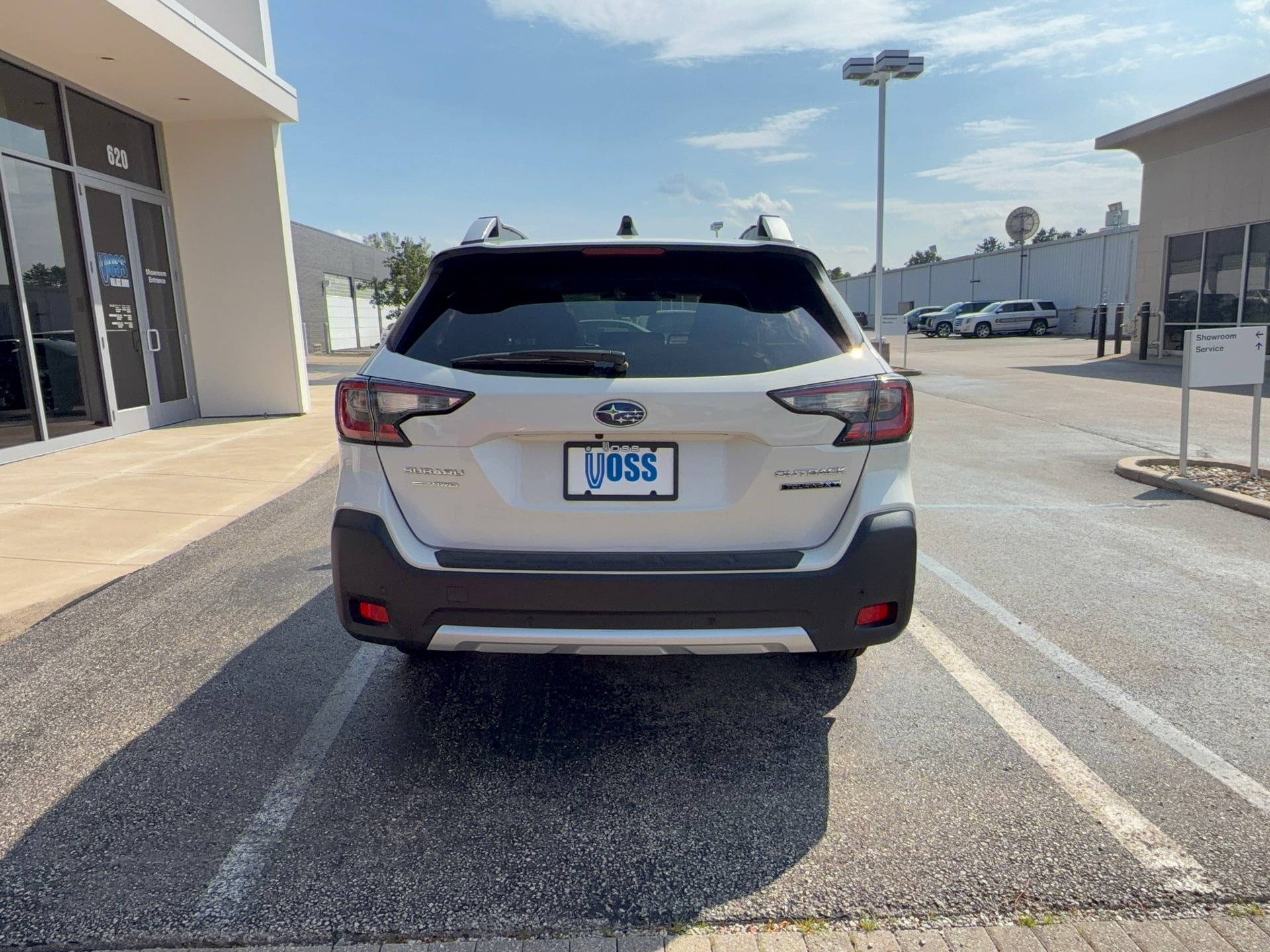 2025 Subaru Outback Touring XT, photo 3 of 12