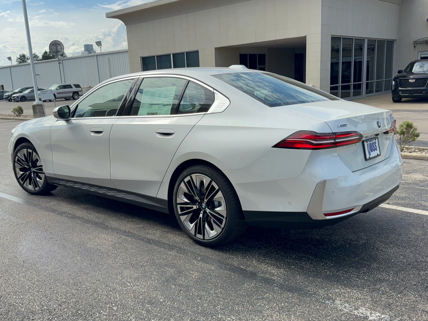 2027 BMW 530i xDrive, photo 7 of 12