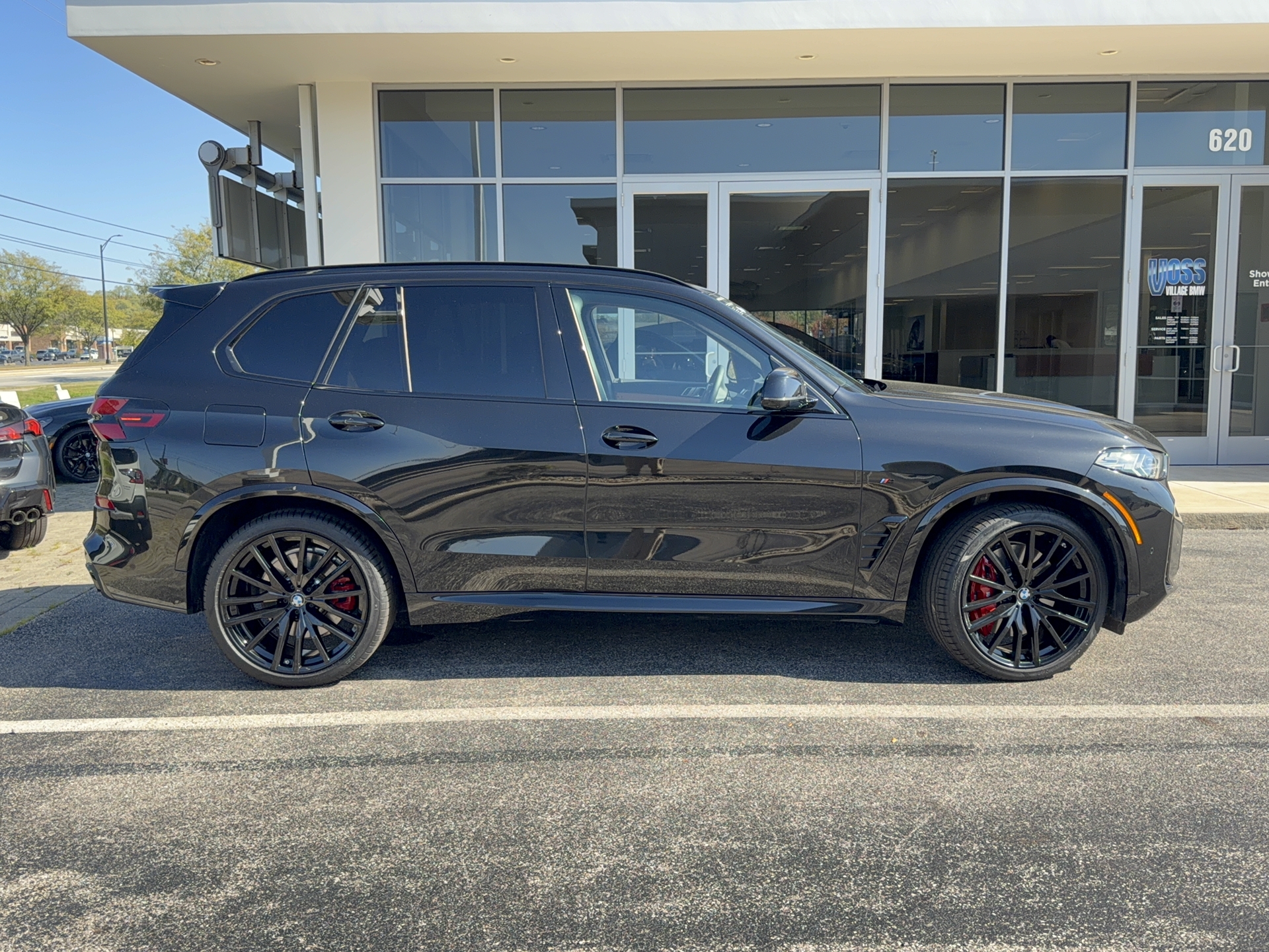 2025 BMW X5 M60i, photo 2 of 12