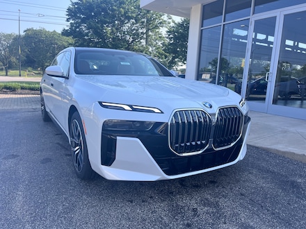 2025 BMW 740i xDrive i xDrive Sedan