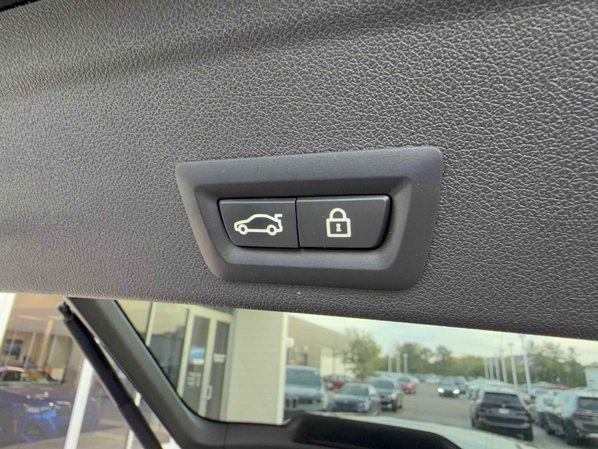 2022 BMW X6 xDrive40i, photo 6 of 12