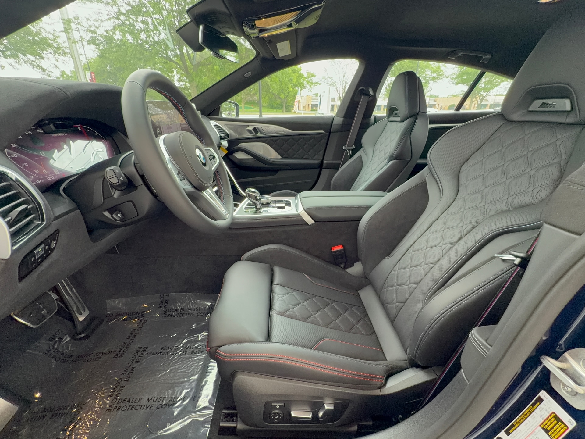 2026 BMW 8 Series M850i - Photo 11