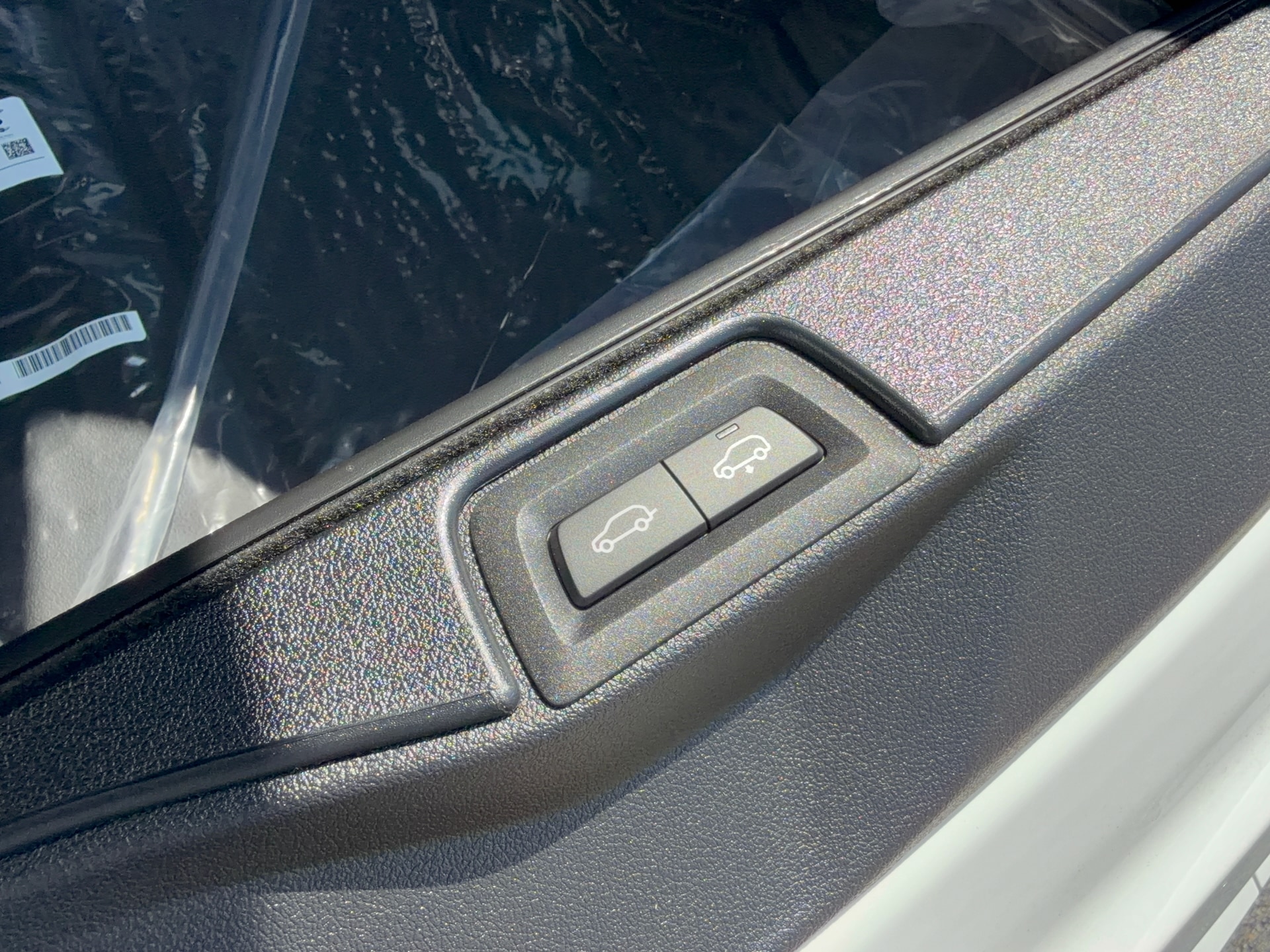 2026 BMW X5 xDrive50e, photo 6 of 12