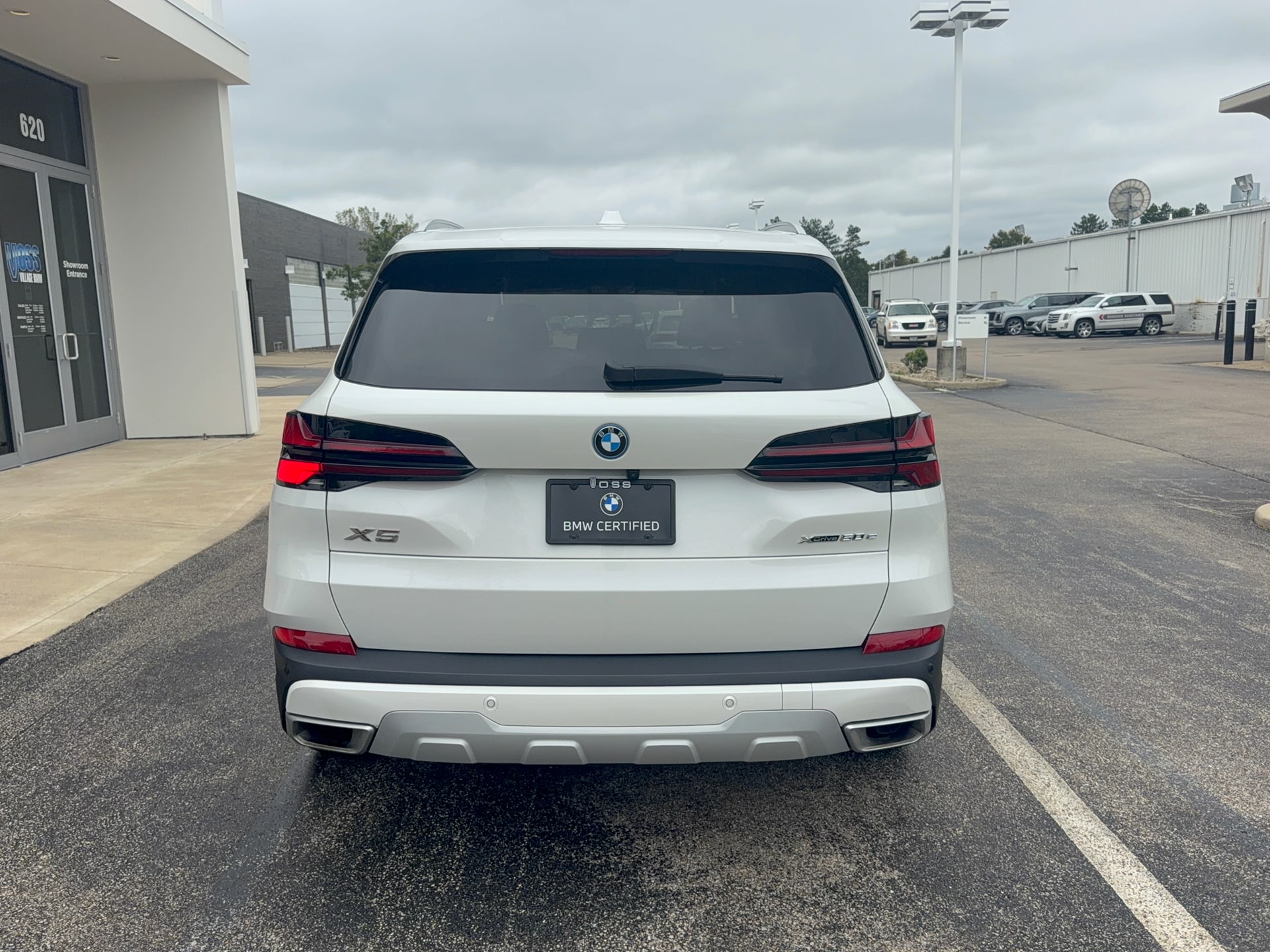 2024 BMW X5 xDrive50e, photo 3 of 12