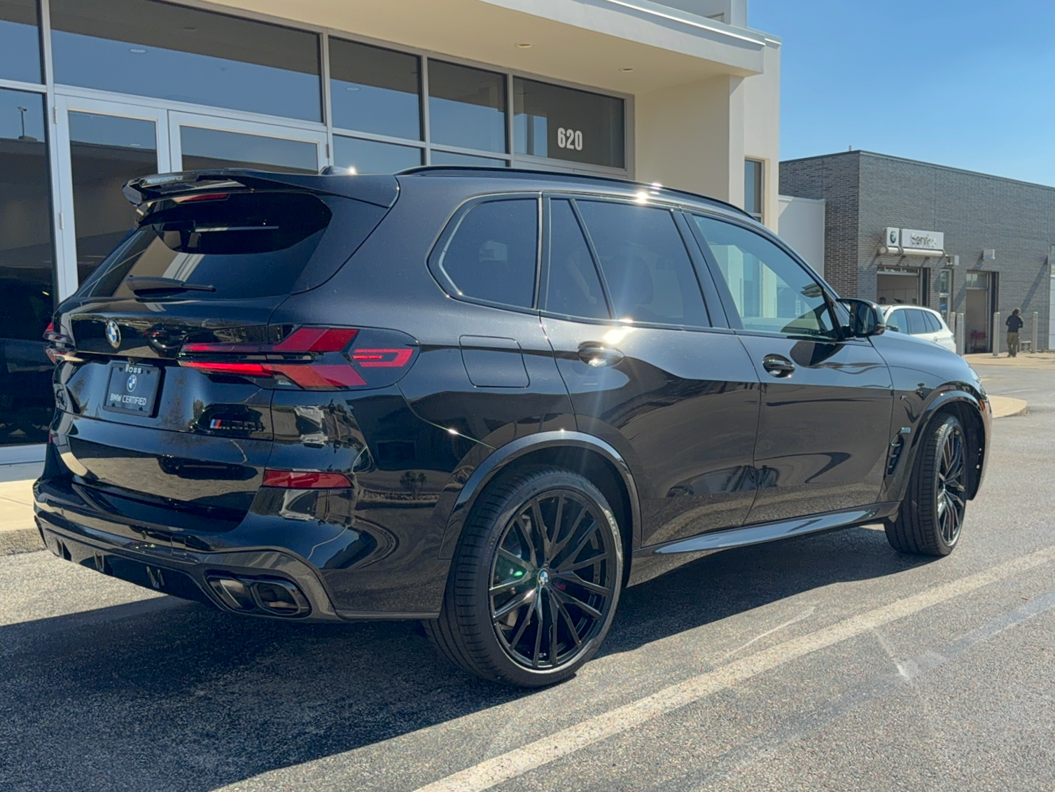 2025 BMW X5 M60i, photo 3 of 12