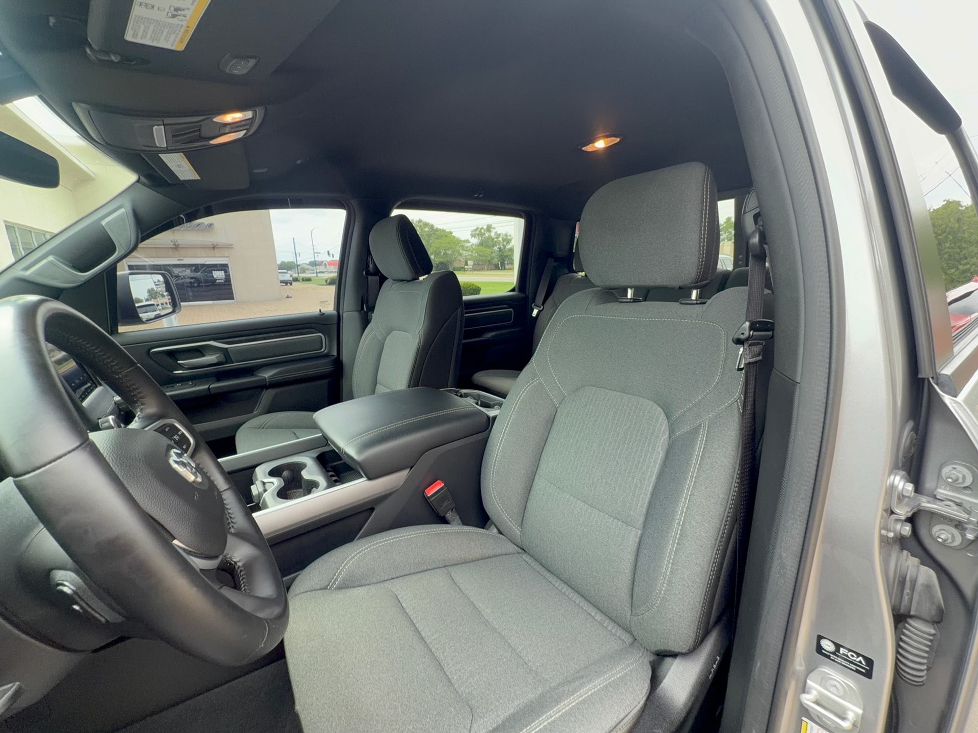 2021 Ram 1500 Big Horn, photo 9 of 12
